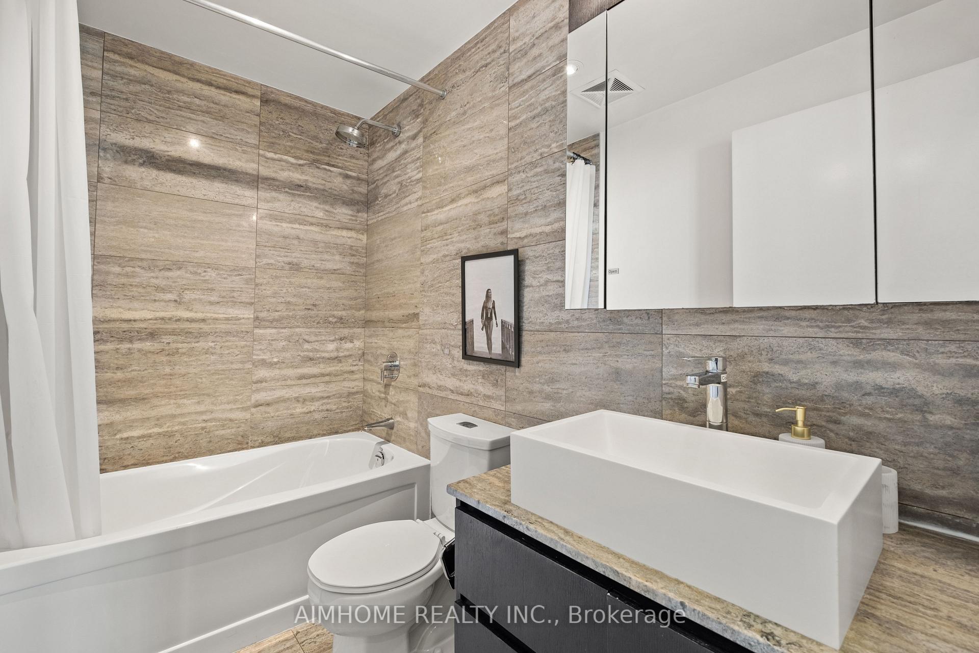 Photo 38 of Unit 3206, 15 Iceboat Terrace, Toronto, Waterfront Communities — HOMEH