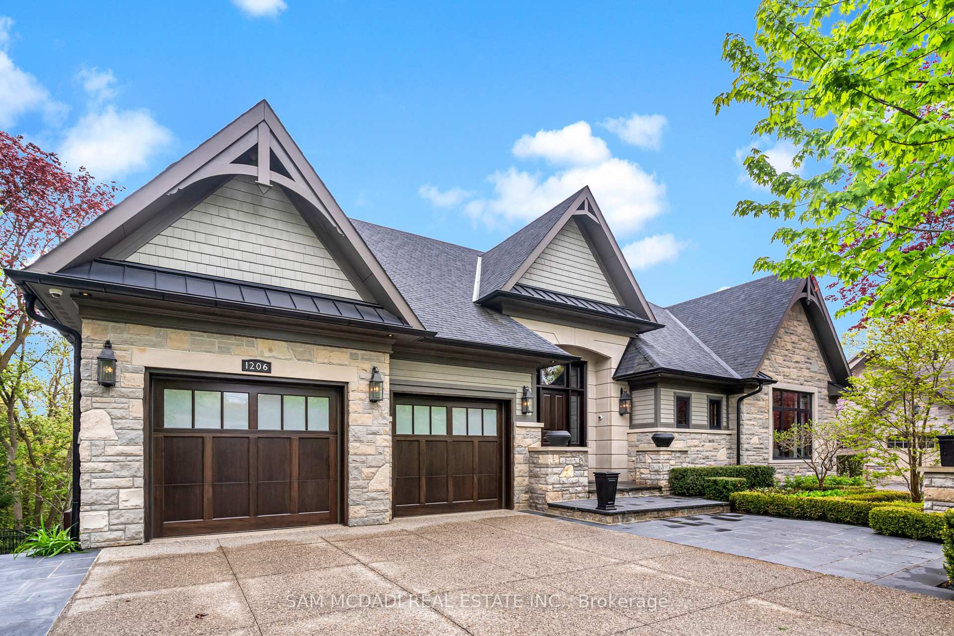 Photo of 1206 Wildfield Crescent