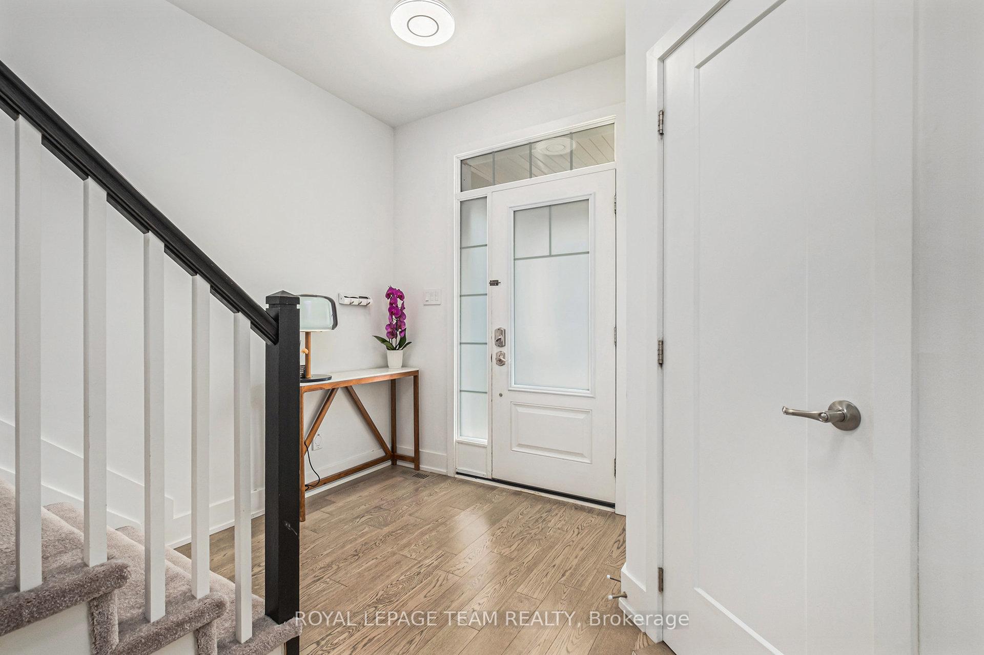 Photo 3 of 622 Malahat Way, Ottawa, Kanata - Emerald Meadows/Trailwest — HOMEH