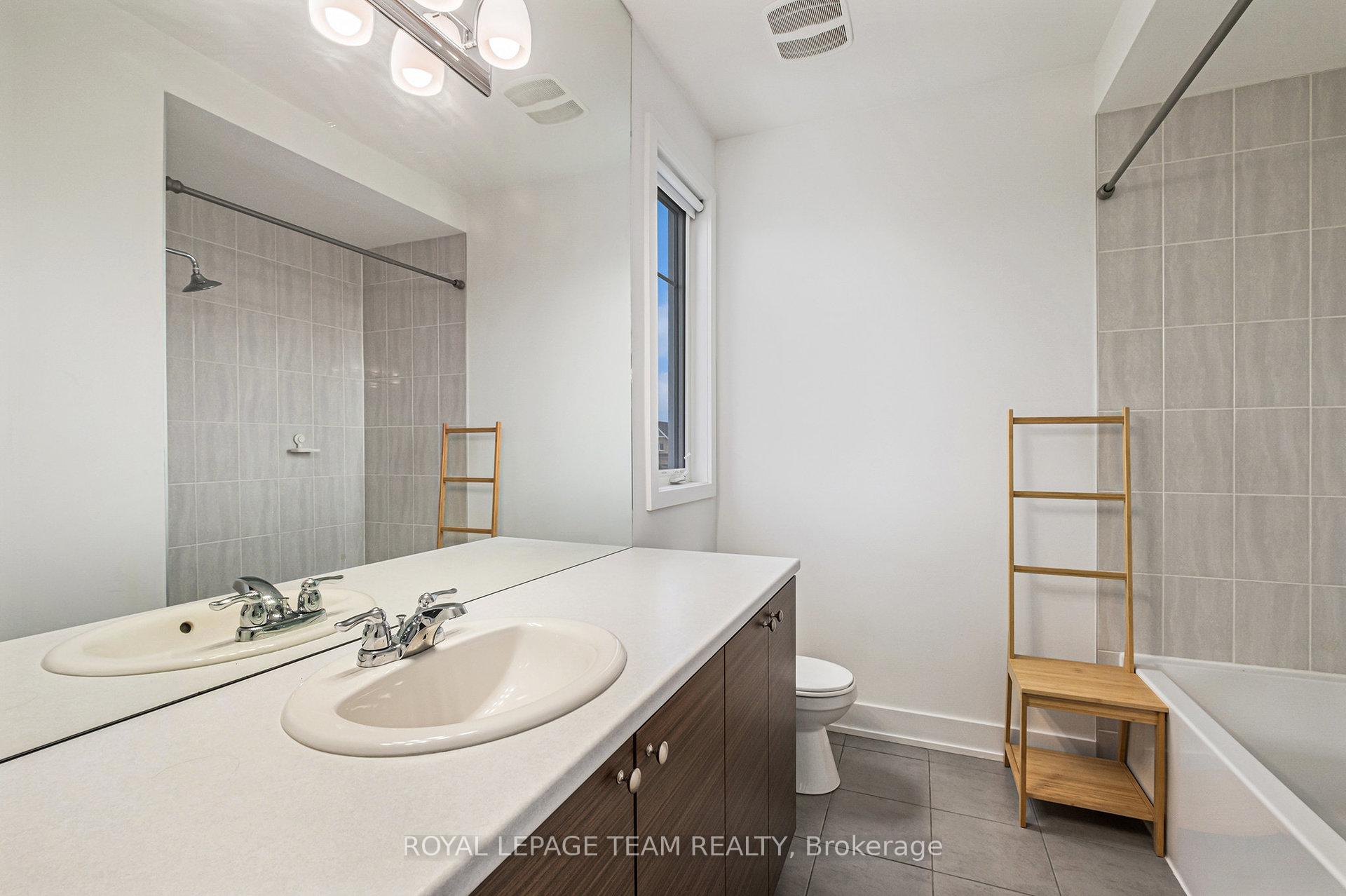 Photo 16 of 622 Malahat Way, Ottawa, Kanata - Emerald Meadows/Trailwest — HOMEH