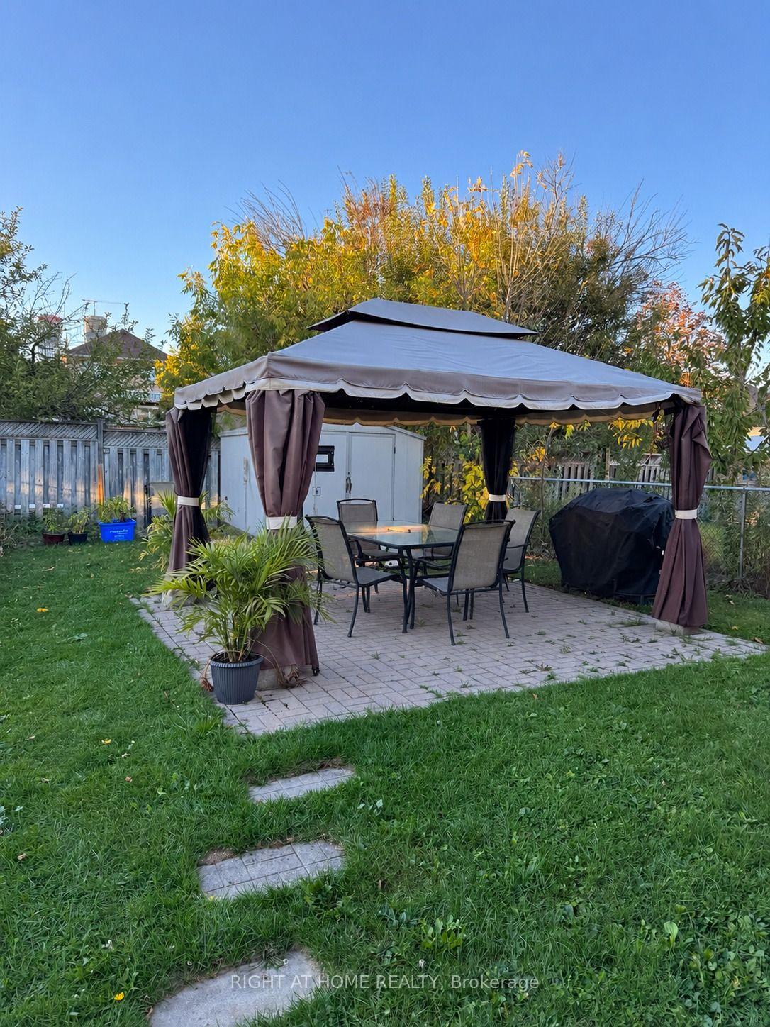 Photo 41 of 101 Hanson Road, Mississauga, Fairview — HOMEH