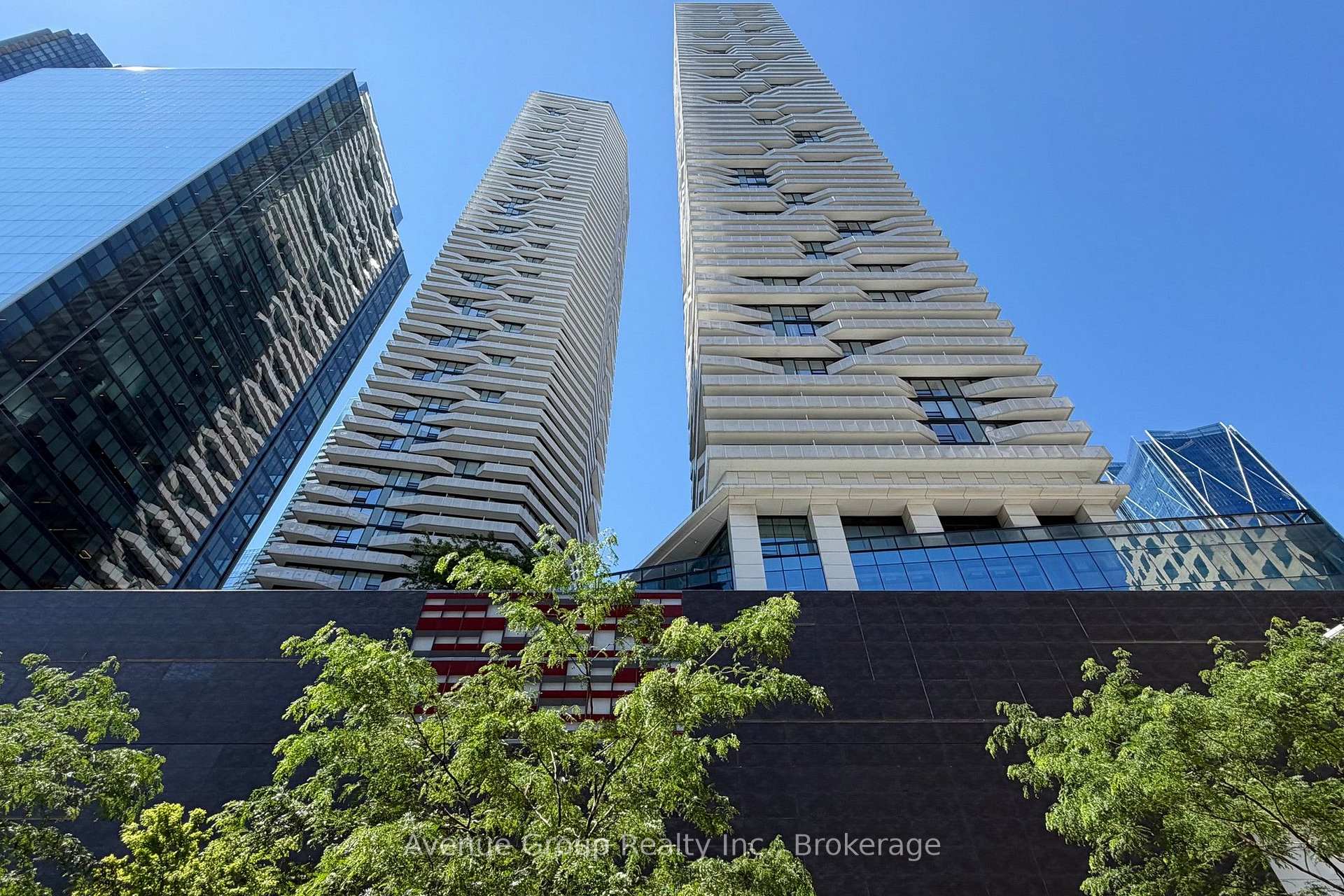 Photo 1 of Unit 1705, 100 Harbour Street, Toronto, Waterfront Communities — HOMEH