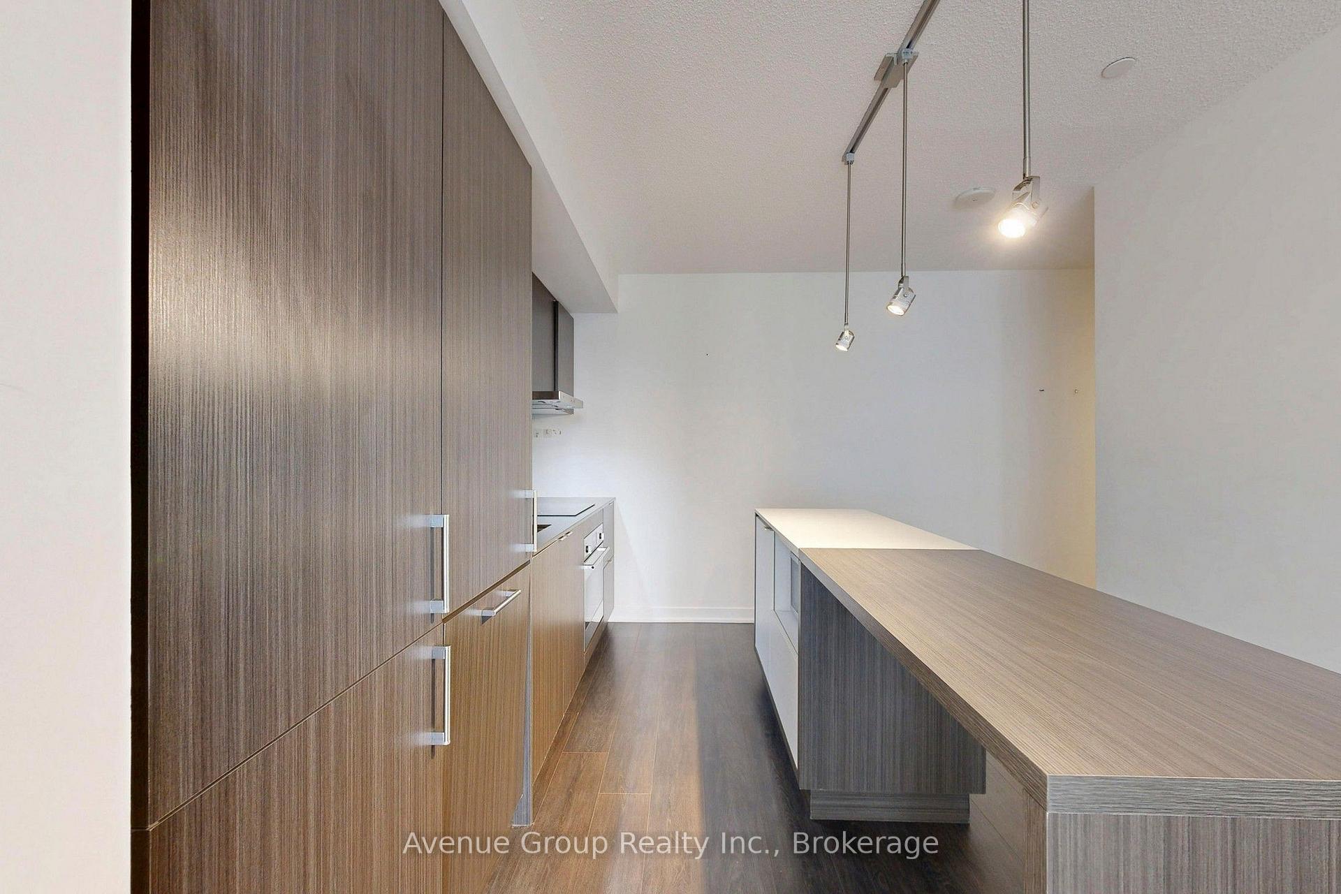 Photo 12 of Unit 1705, 100 Harbour Street, Toronto, Waterfront Communities — HOMEH