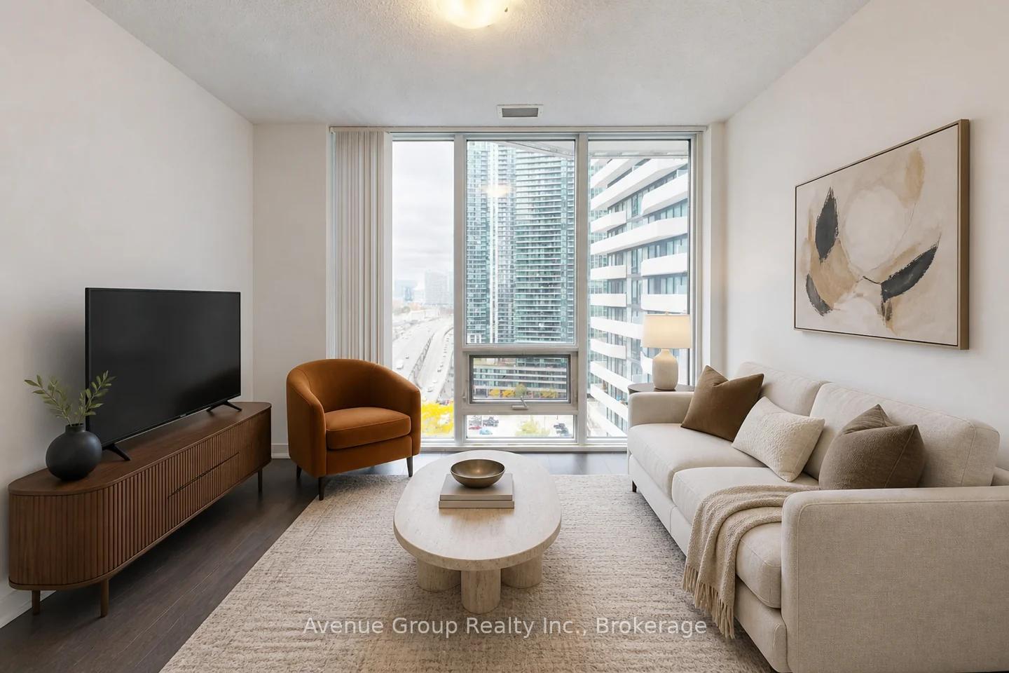 Photo 15 of Unit 1705, 100 Harbour Street, Toronto, Waterfront Communities — HOMEH