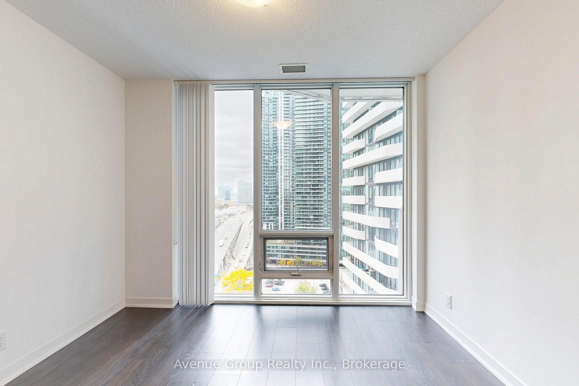 Photo 16 of Unit 1705, 100 Harbour Street, Toronto, Waterfront Communities — HOMEH