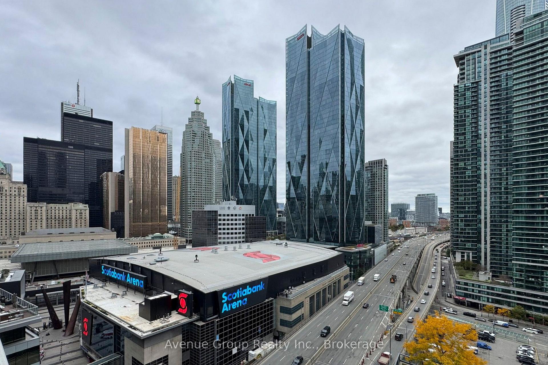 Photo 32 of Unit 1705, 100 Harbour Street, Toronto, Waterfront Communities — HOMEH