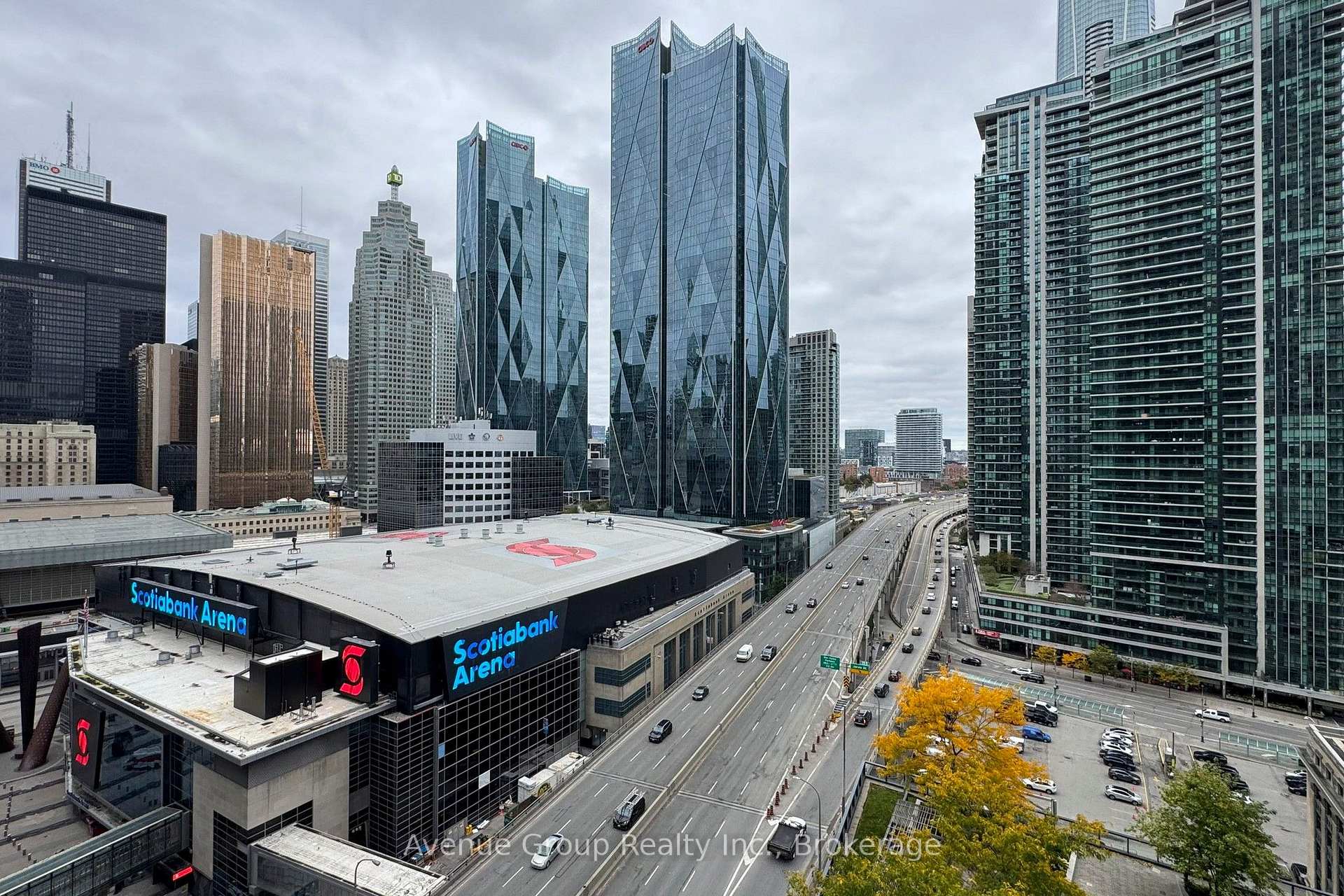Photo 33 of Unit 1705, 100 Harbour Street, Toronto, Waterfront Communities — HOMEH