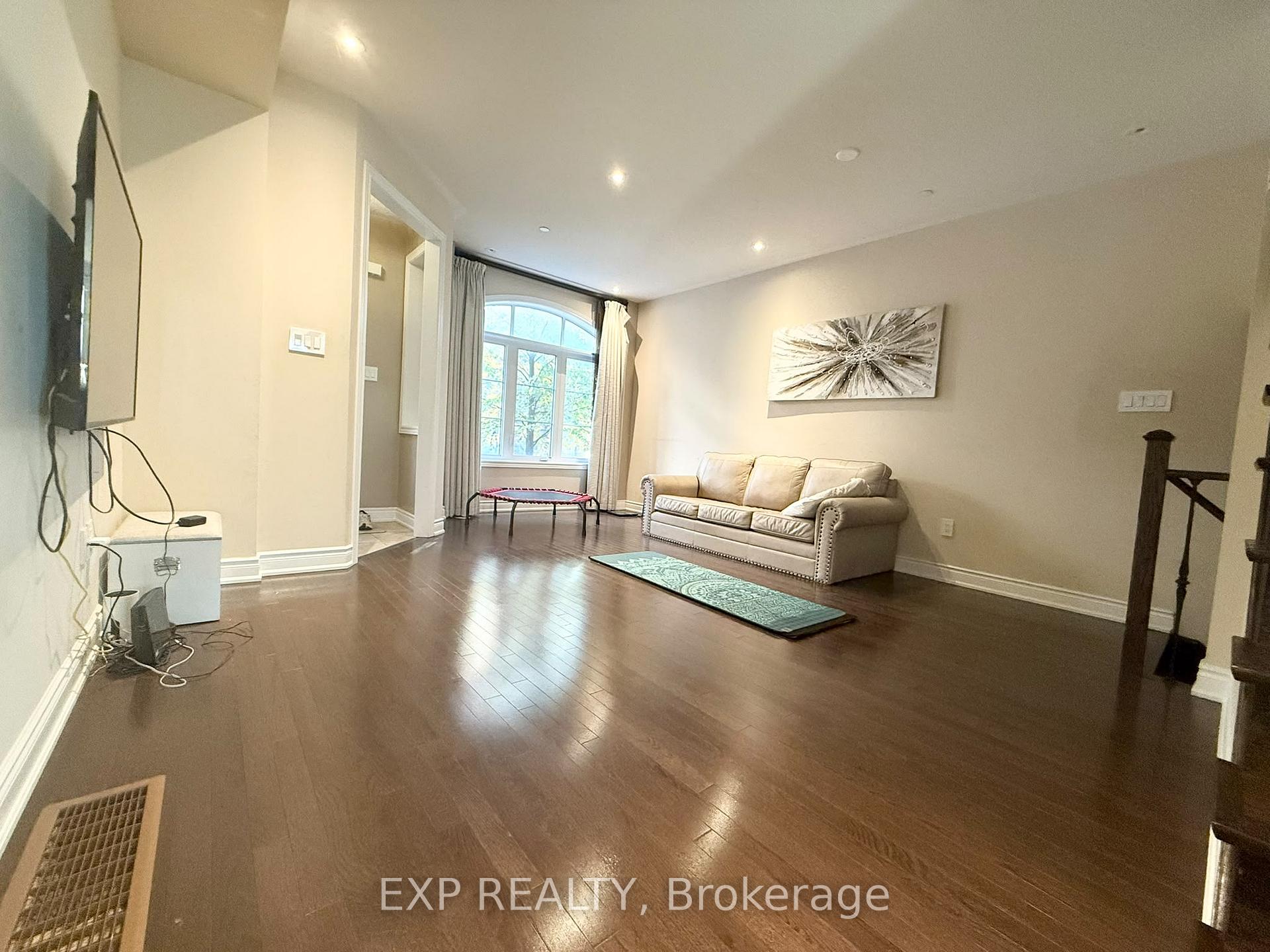 Photo 6 of Unit 58, 1331 Major Mackenzie Drive, Vaughan, Patterson — HOMEH