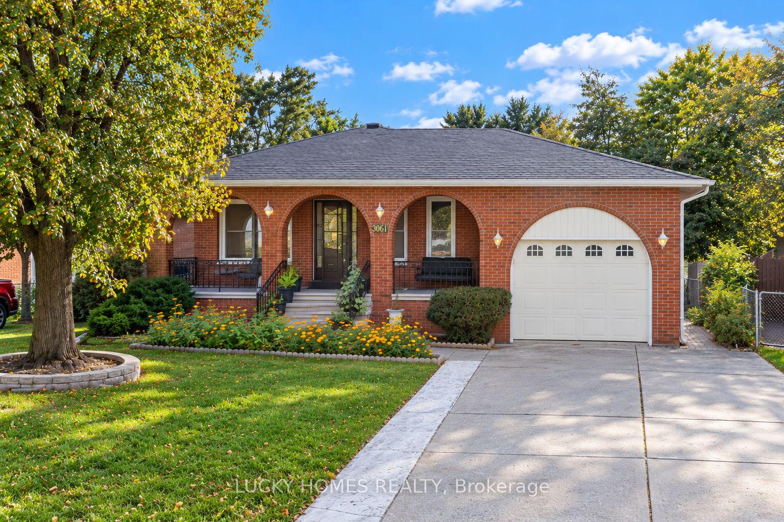 Photo 1 of 3061 Lloyd George Boulevard, Windsor, Fontainbleu — HOMEH