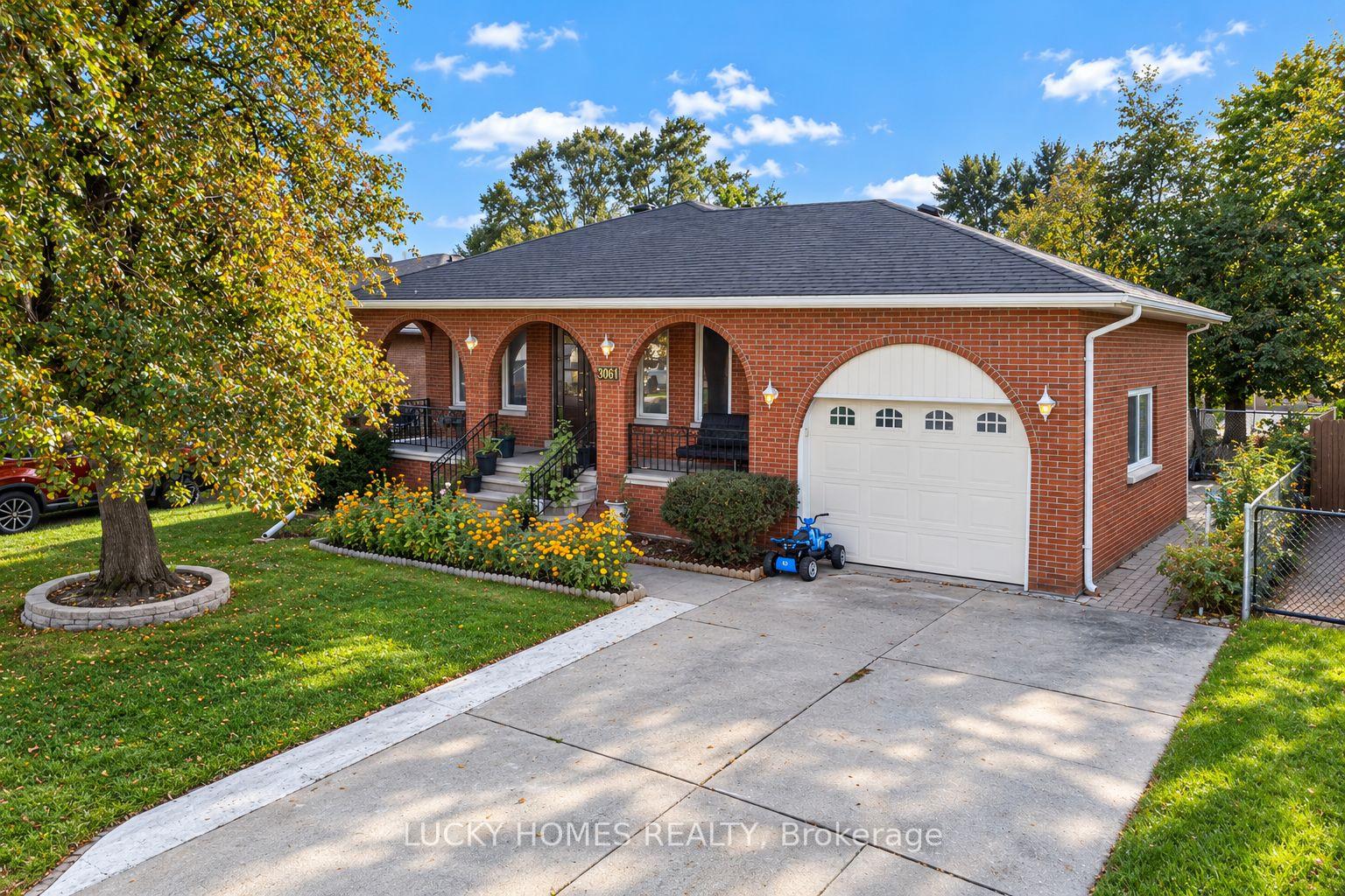 Photo 3 of 3061 Lloyd George Boulevard, Windsor, Fontainbleu — HOMEH
