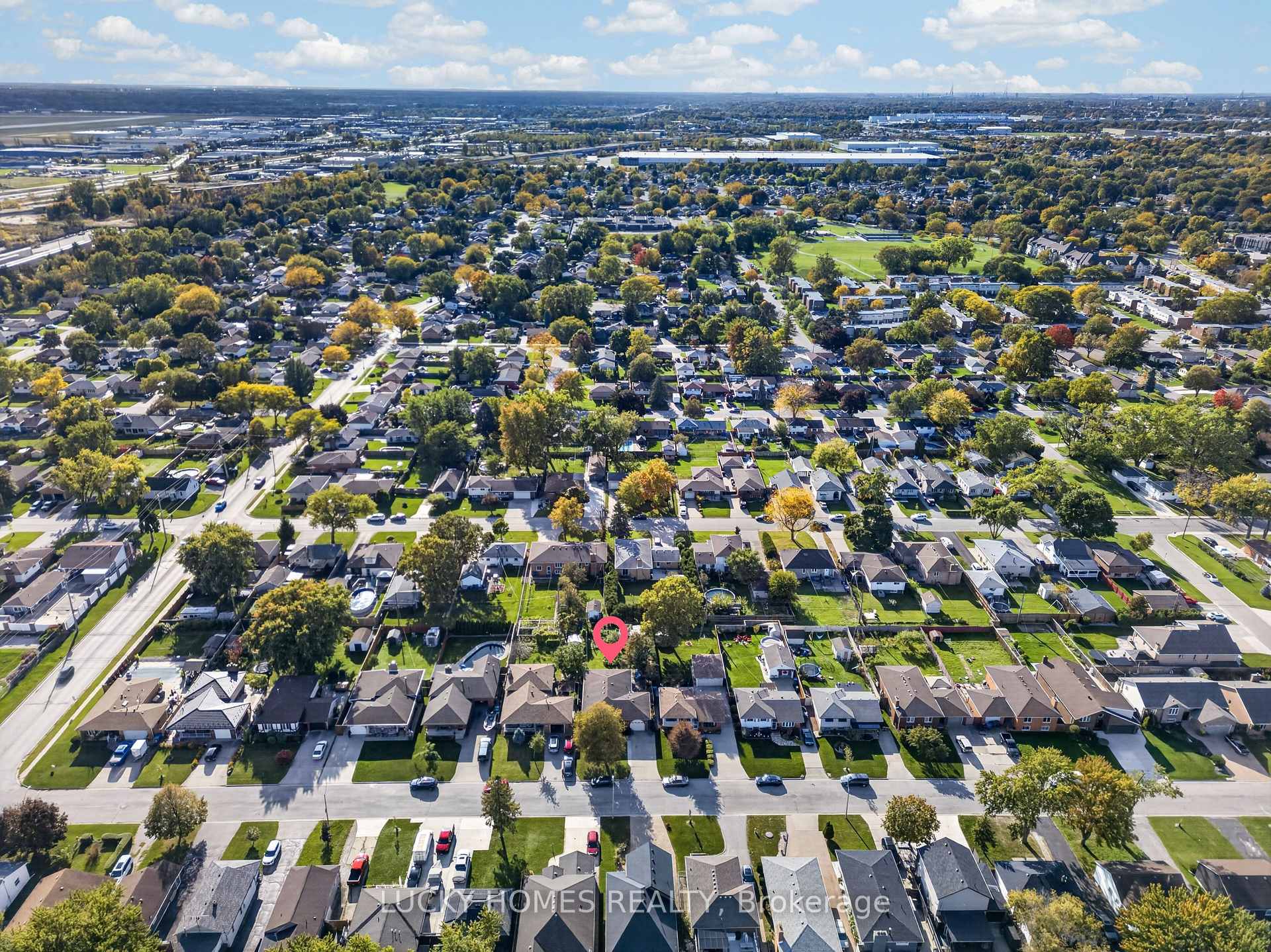 Photo 7 of 3061 Lloyd George Boulevard, Windsor, Fontainbleu — HOMEH