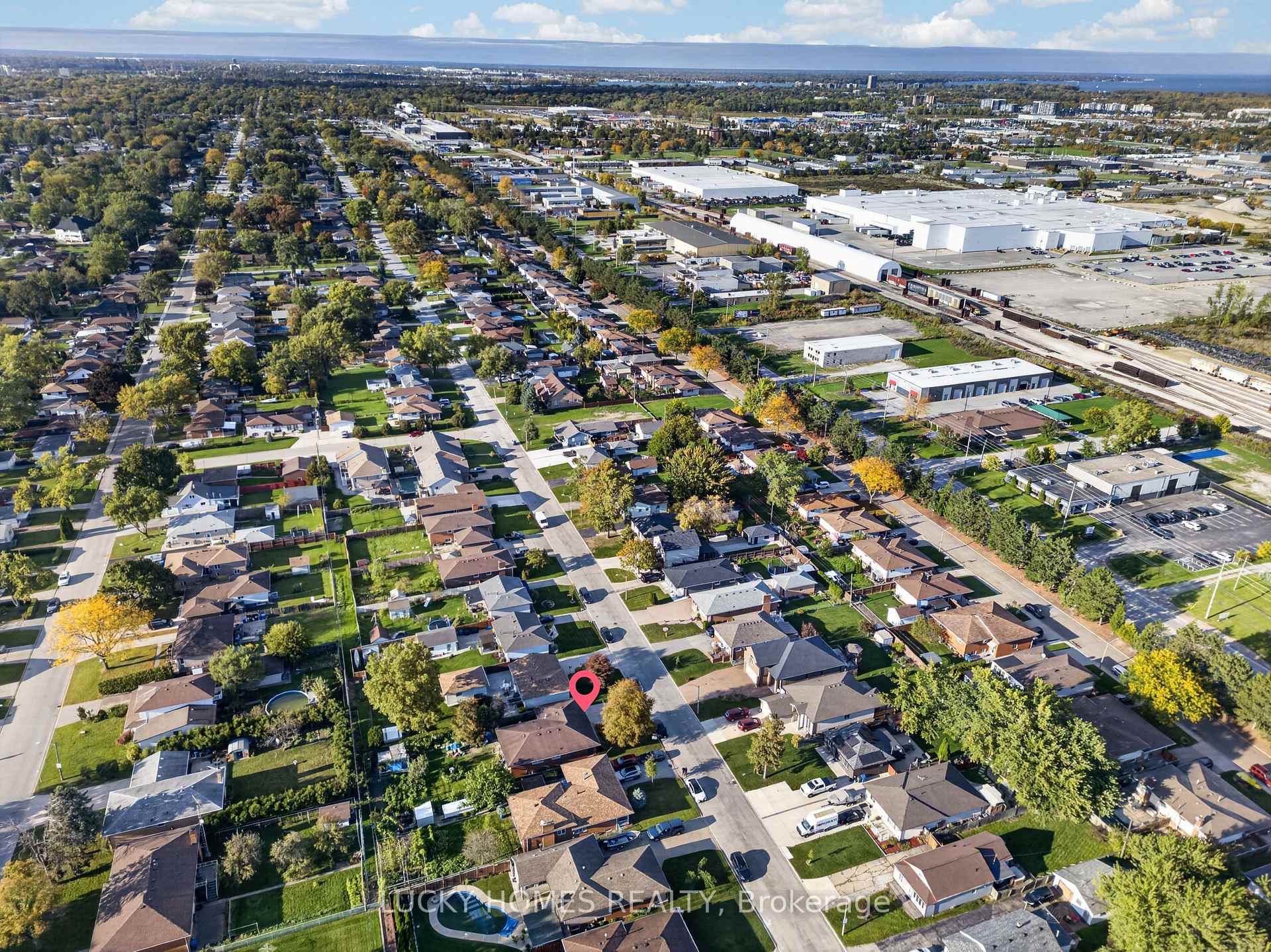 Photo 10 of 3061 Lloyd George Boulevard, Windsor, Fontainbleu — HOMEH