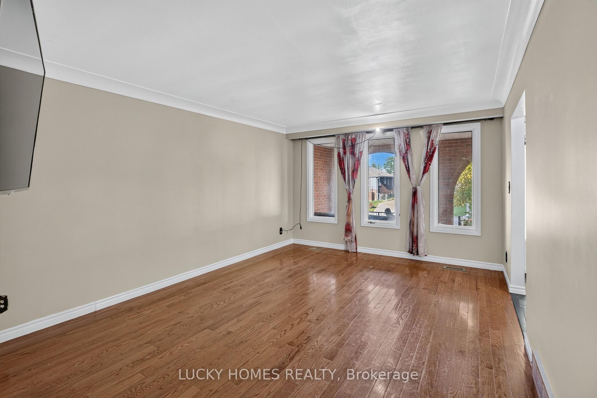 Photo 14 of 3061 Lloyd George Boulevard, Windsor, Fontainbleu — HOMEH