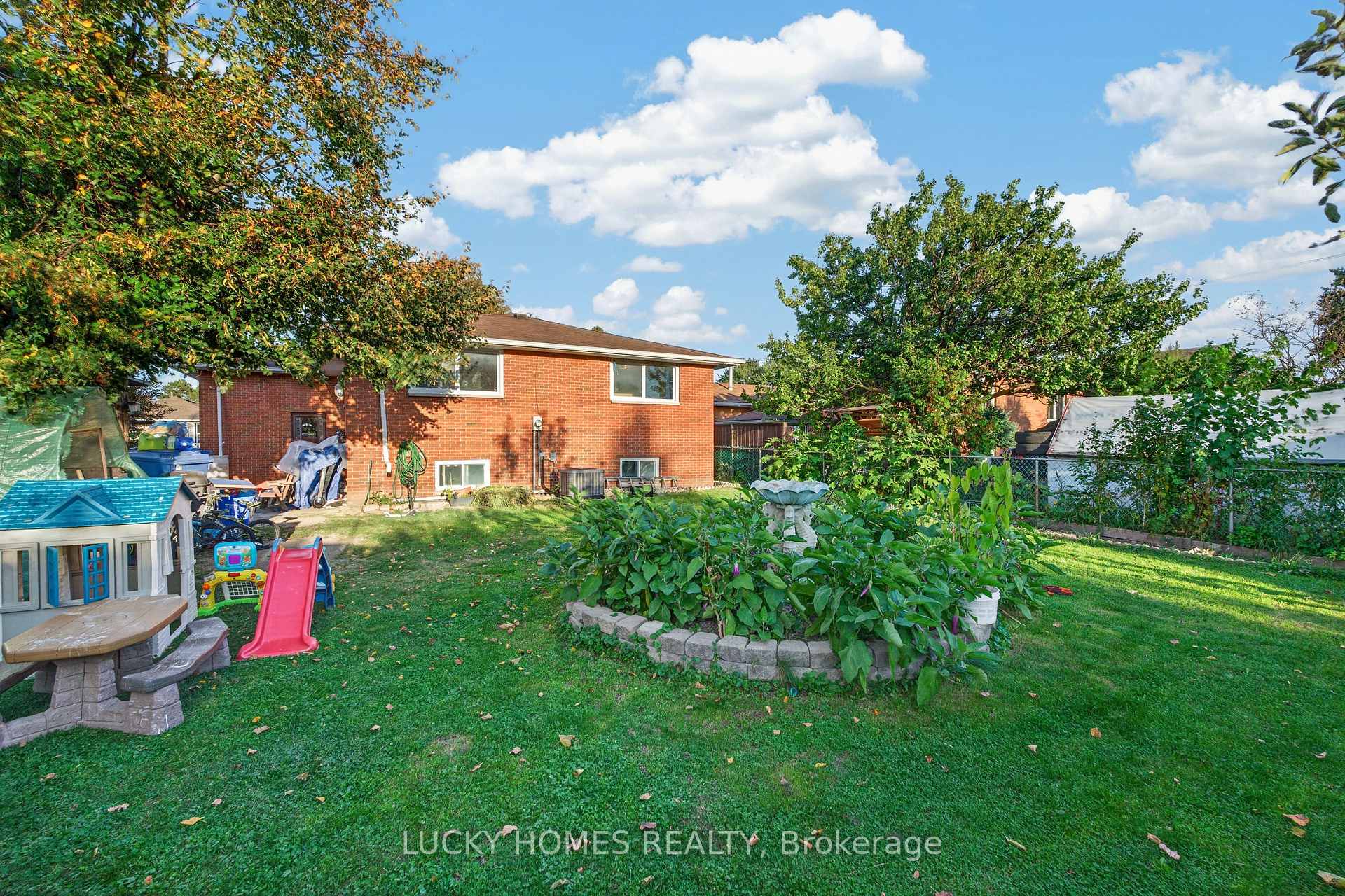 Photo 48 of 3061 Lloyd George Boulevard, Windsor, Fontainbleu — HOMEH