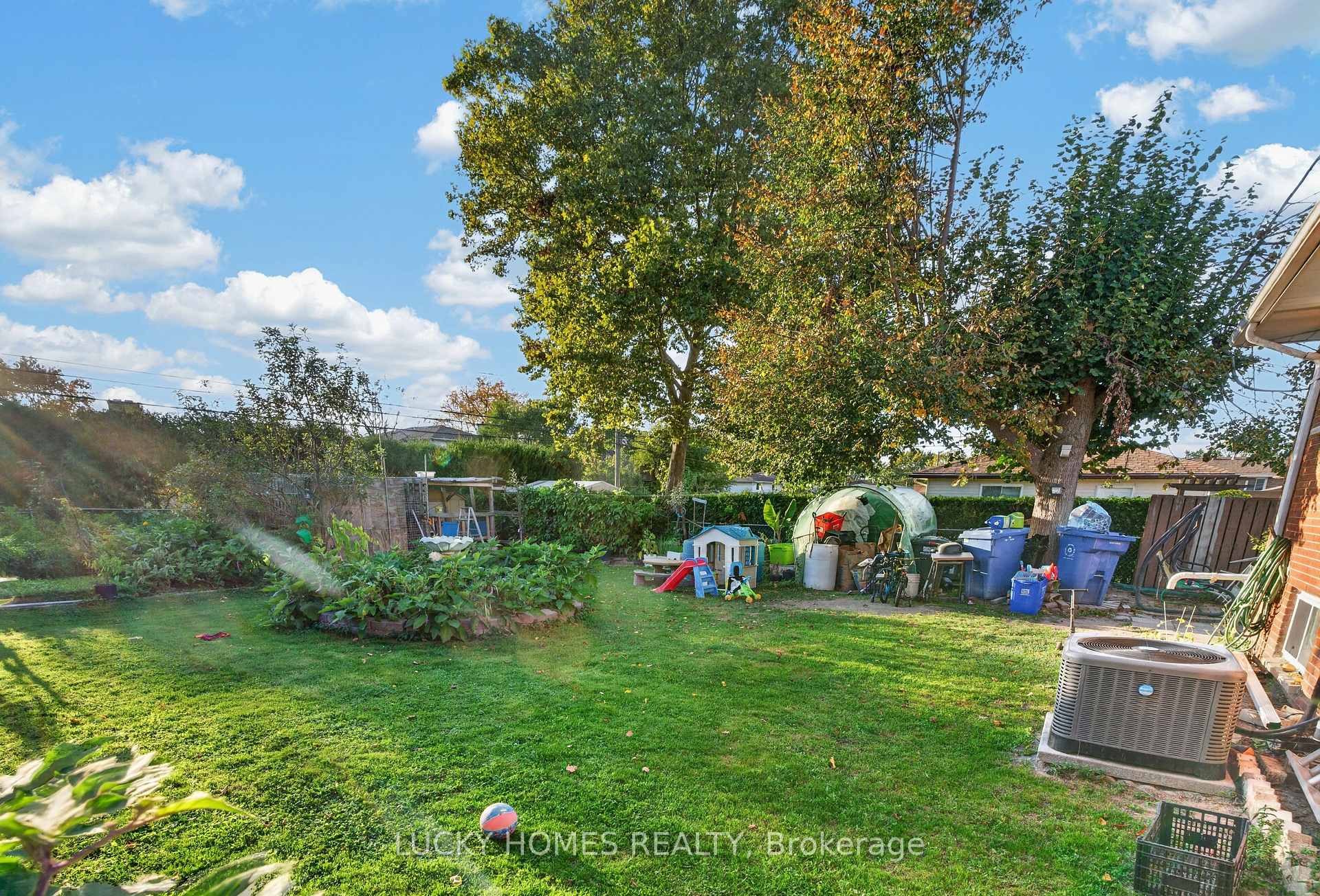 Photo 49 of 3061 Lloyd George Boulevard, Windsor, Fontainbleu — HOMEH