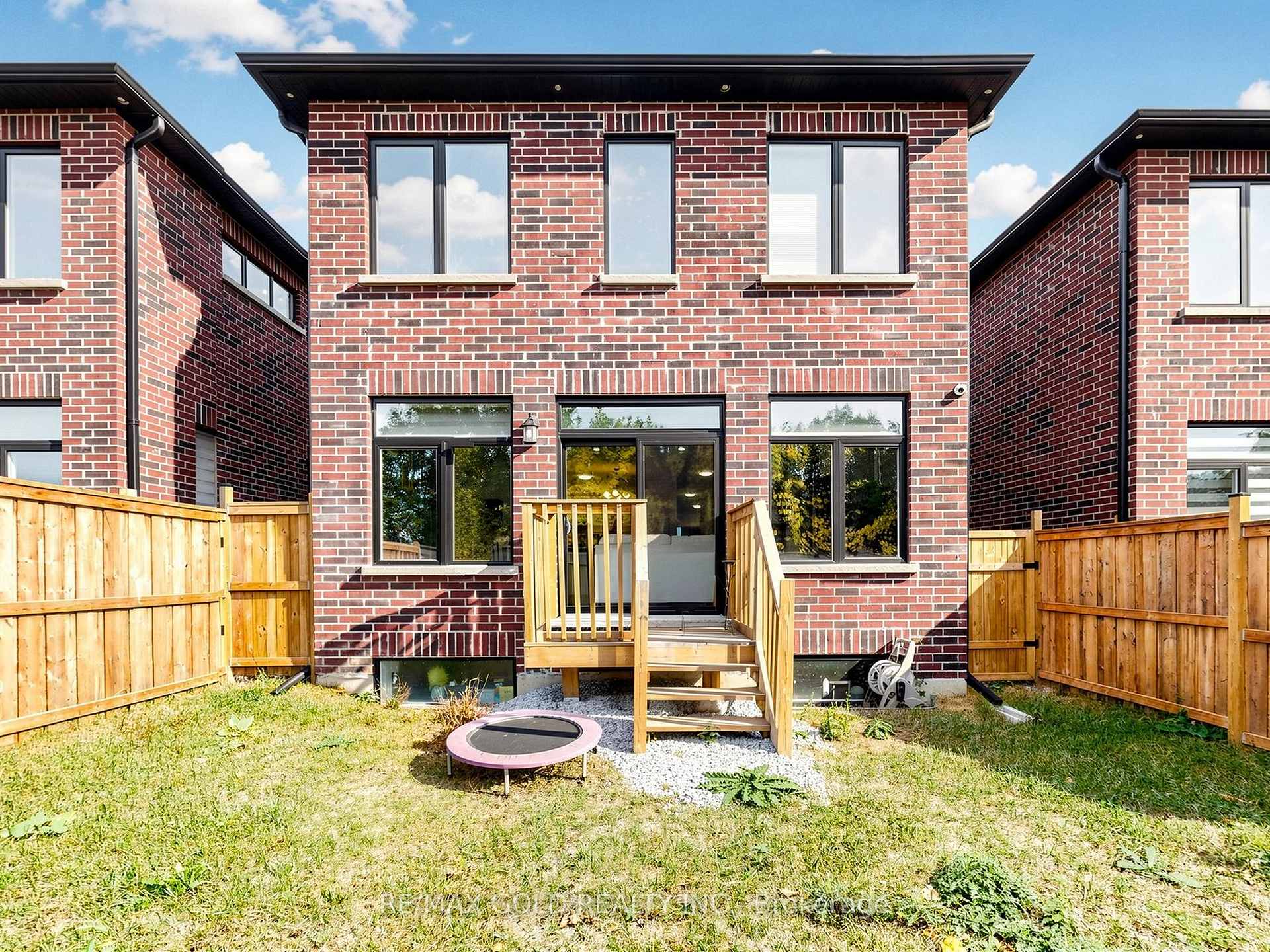 Photo 44 of 77 Chelliah Court, Scarborough, Rouge — HOMEH