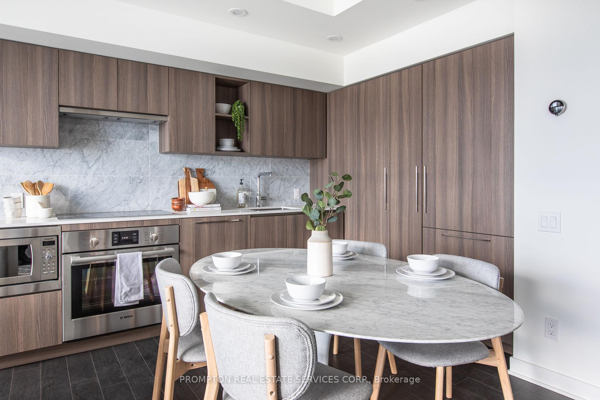 Photo 3 of Unit 2502, 17 Bathurst Street, Toronto, Waterfront Communities — HOMEH
