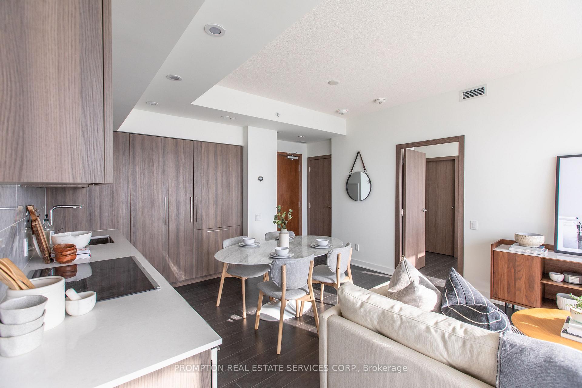 Photo 4 of Unit 2502, 17 Bathurst Street, Toronto, Waterfront Communities — HOMEH
