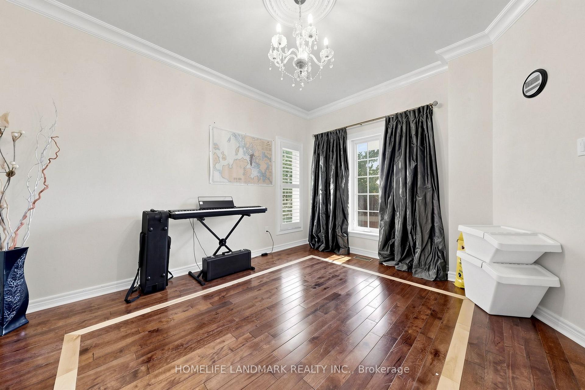 Photo 2 of 1 Trent Street, Aurora, Bayview Wellington — HOMEH