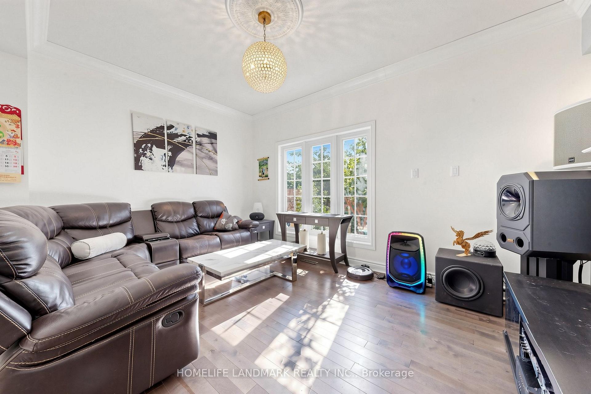 Photo 6 of 1 Trent Street, Aurora, Bayview Wellington — HOMEH