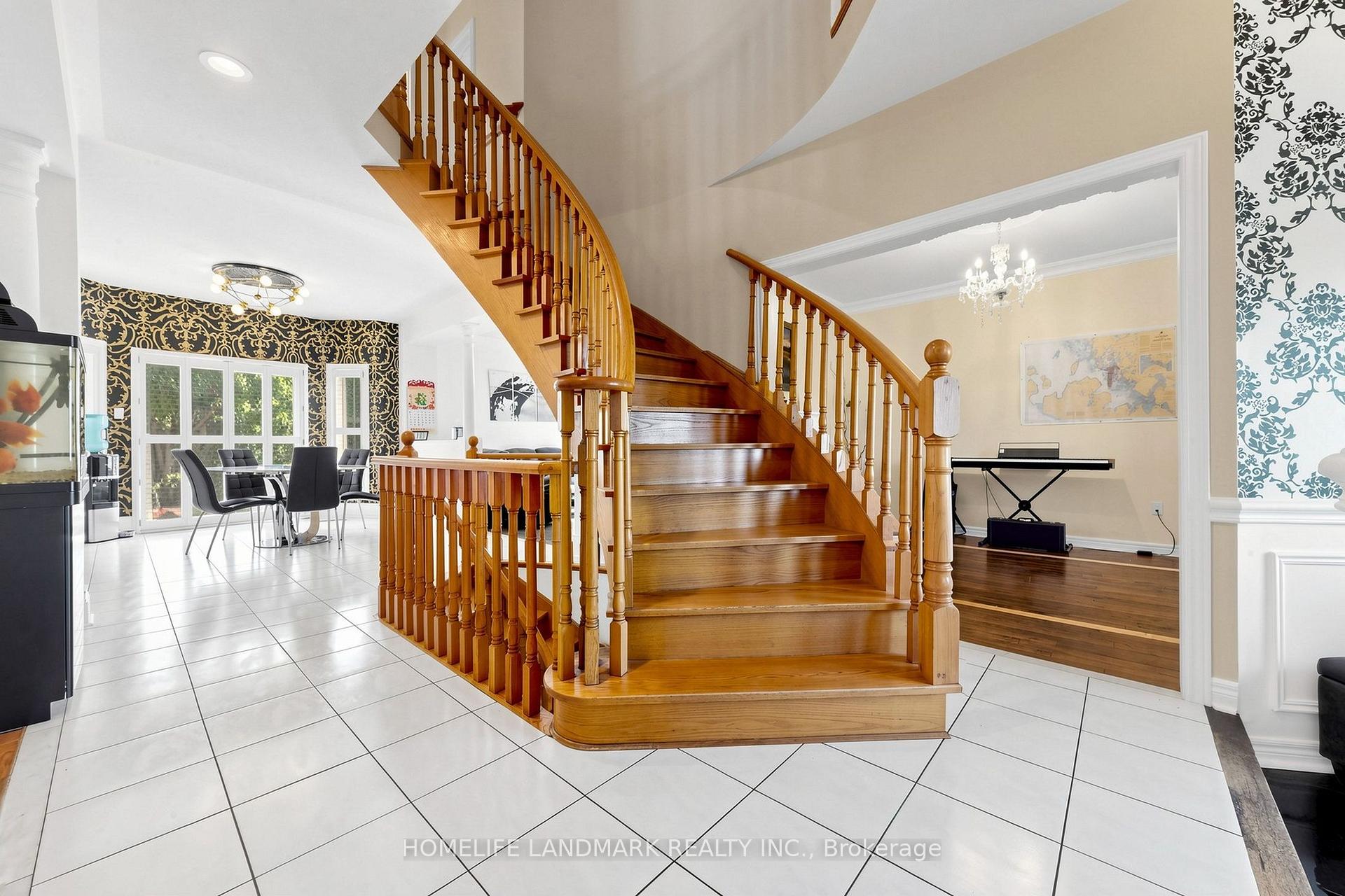 Photo 21 of 1 Trent Street, Aurora, Bayview Wellington — HOMEH
