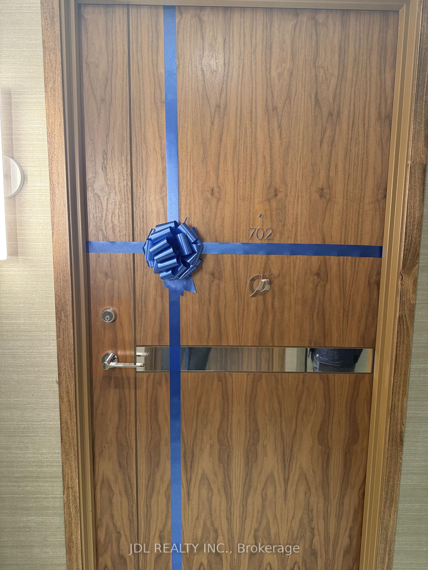 Photo 1 of Unit 702, 1 Concord CityPlace Way, Toronto, Waterfront Communities — HOMEH