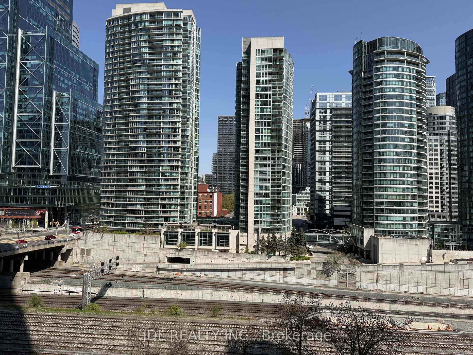 Photo 2 of Unit 702, 1 Concord CityPlace Way, Toronto, Waterfront Communities — HOMEH