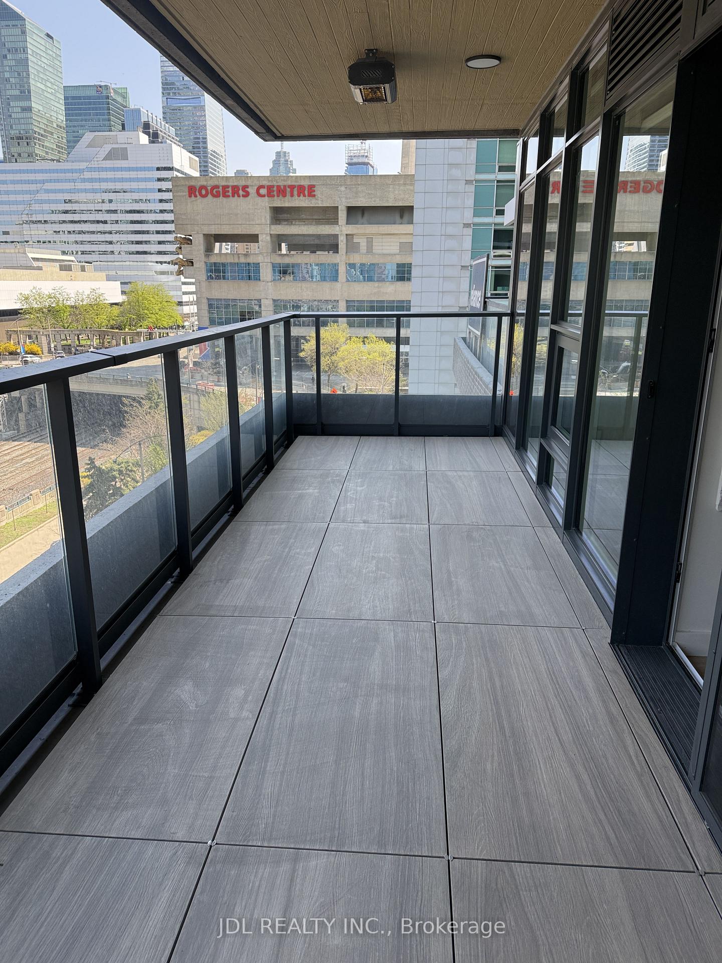 Photo 3 of Unit 702, 1 Concord CityPlace Way, Toronto, Waterfront Communities — HOMEH