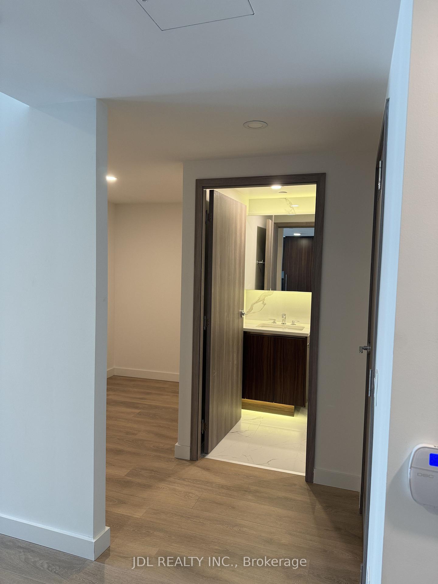 Photo 9 of Unit 702, 1 Concord CityPlace Way, Toronto, Waterfront Communities — HOMEH