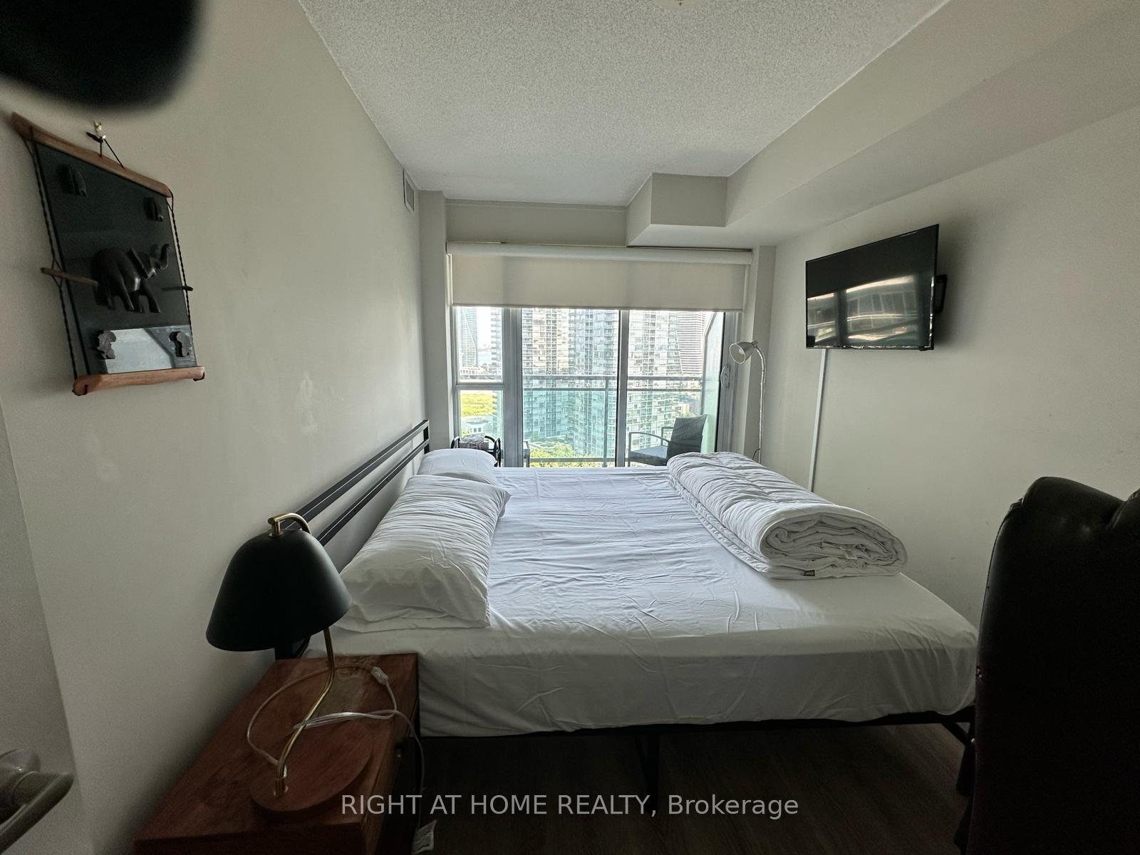 Photo 3 of Unit 155, 155 Legion Road N, Etobicoke, Mimico — HOMEH