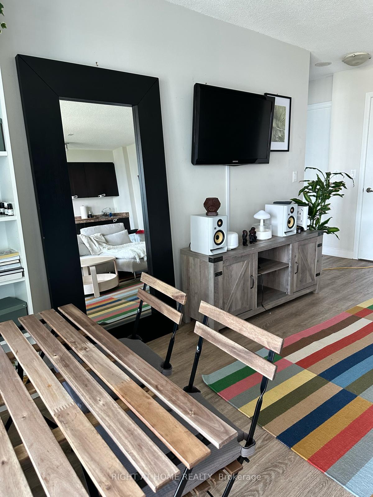 Photo 10 of Unit 155, 155 Legion Road N, Etobicoke, Mimico — HOMEH