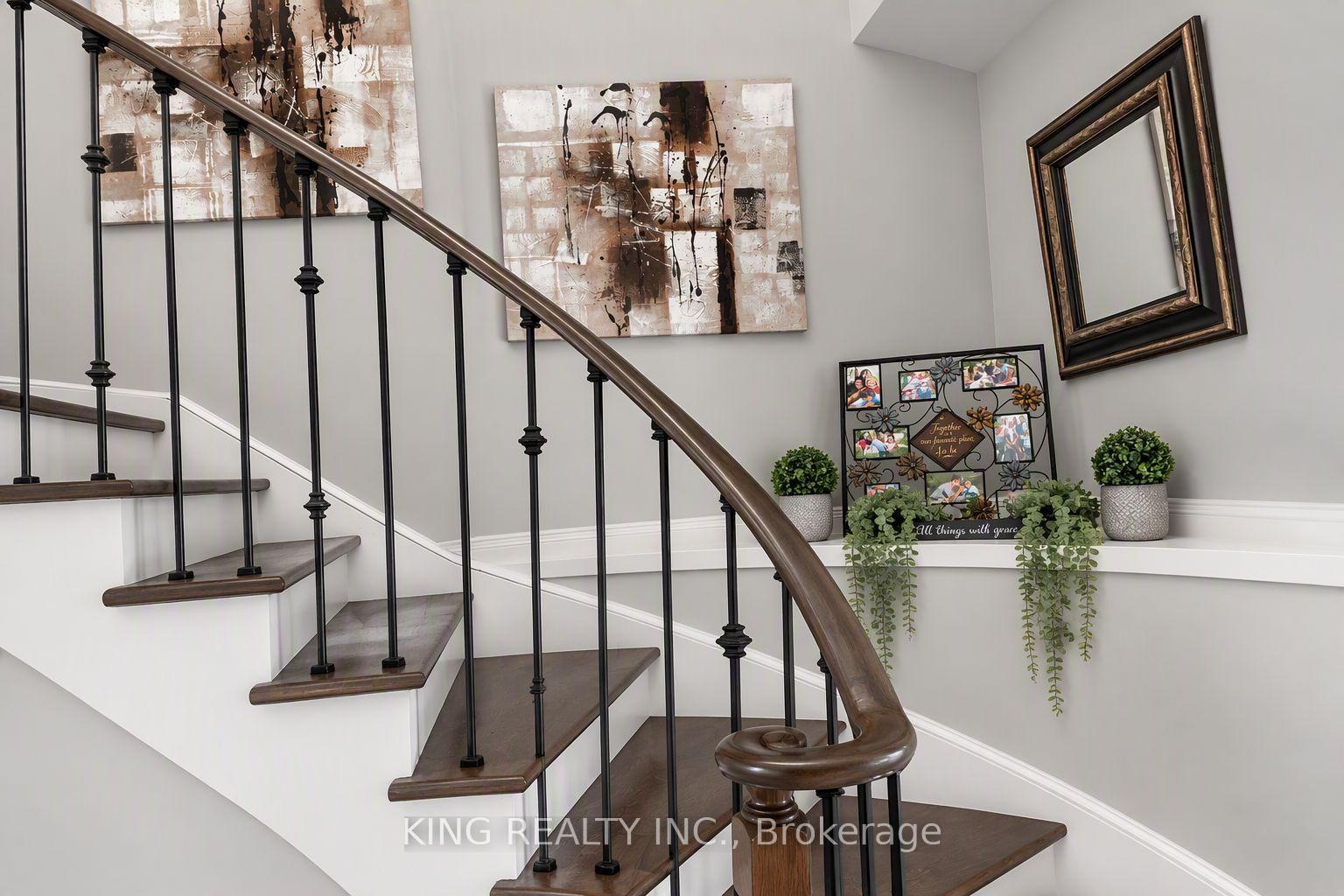 Photo 8 of 72 Baylawn Circle S, Brampton, Bram East — HOMEH