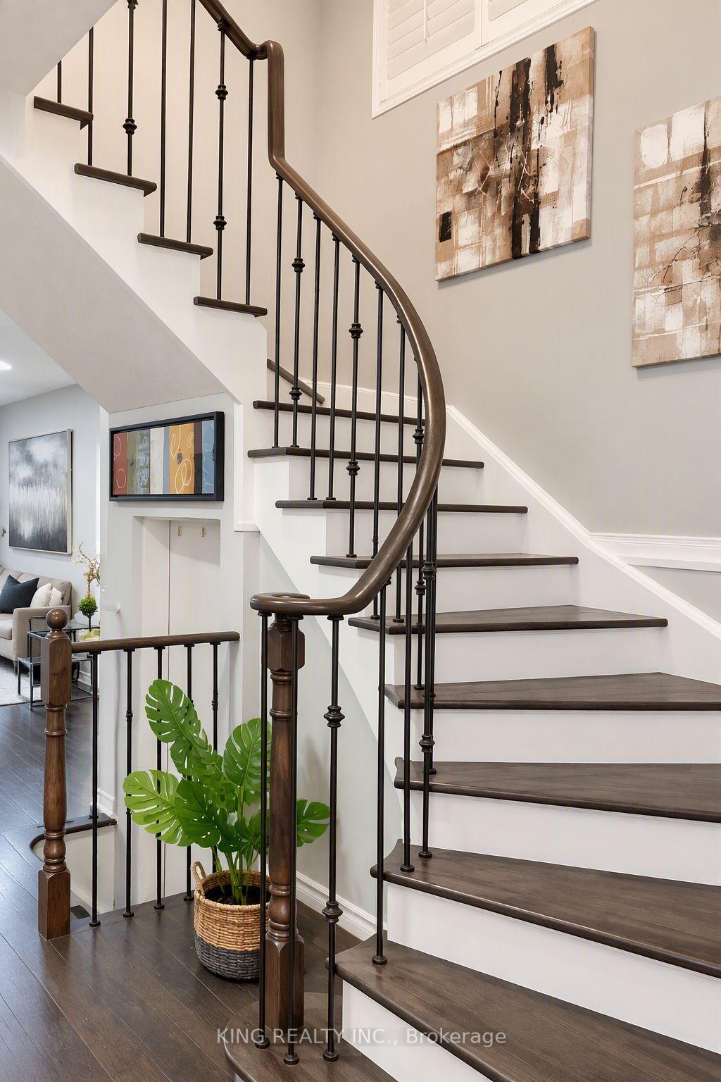Photo 9 of 72 Baylawn Circle S, Brampton, Bram East — HOMEH