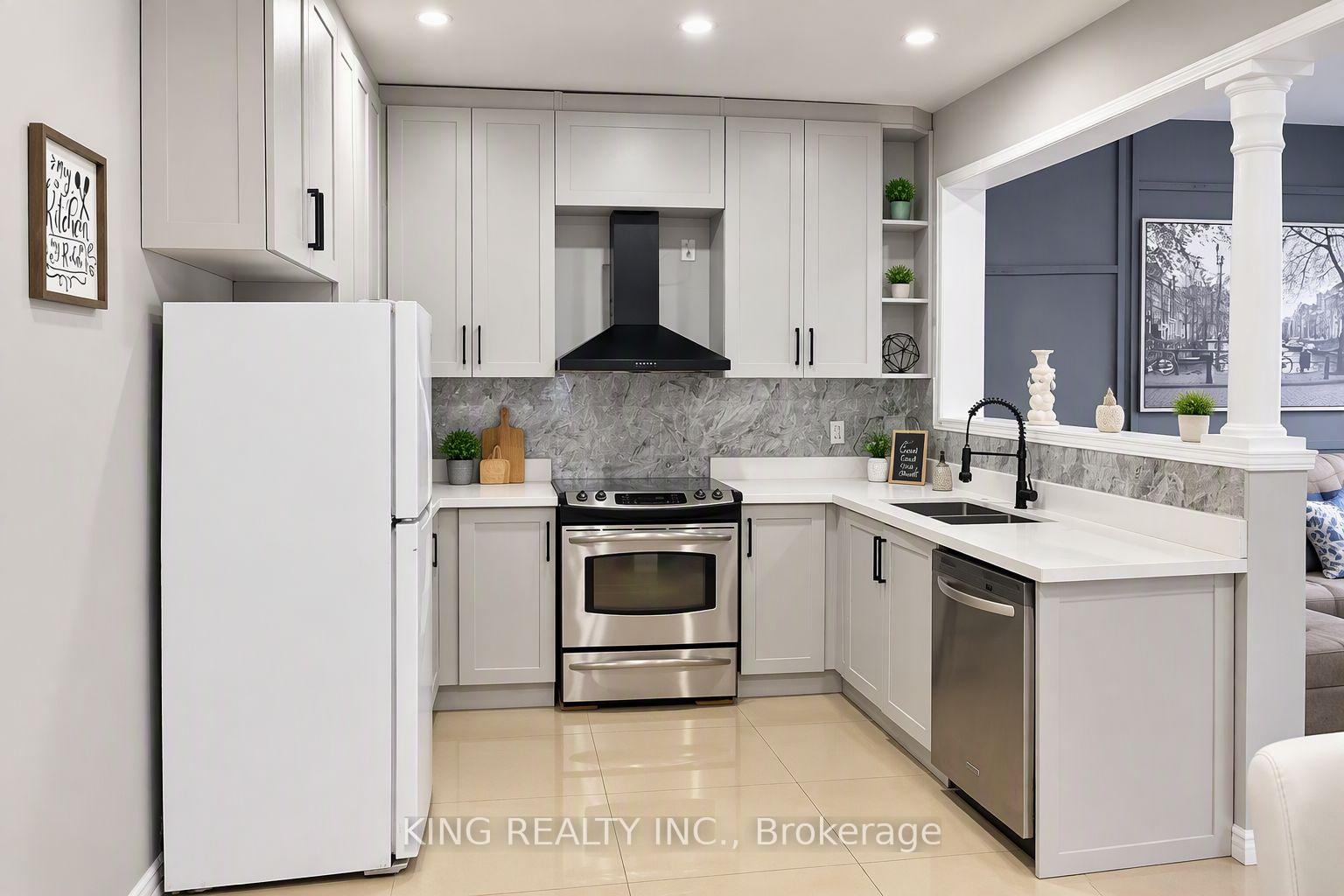 Photo 23 of 72 Baylawn Circle S, Brampton, Bram East — HOMEH