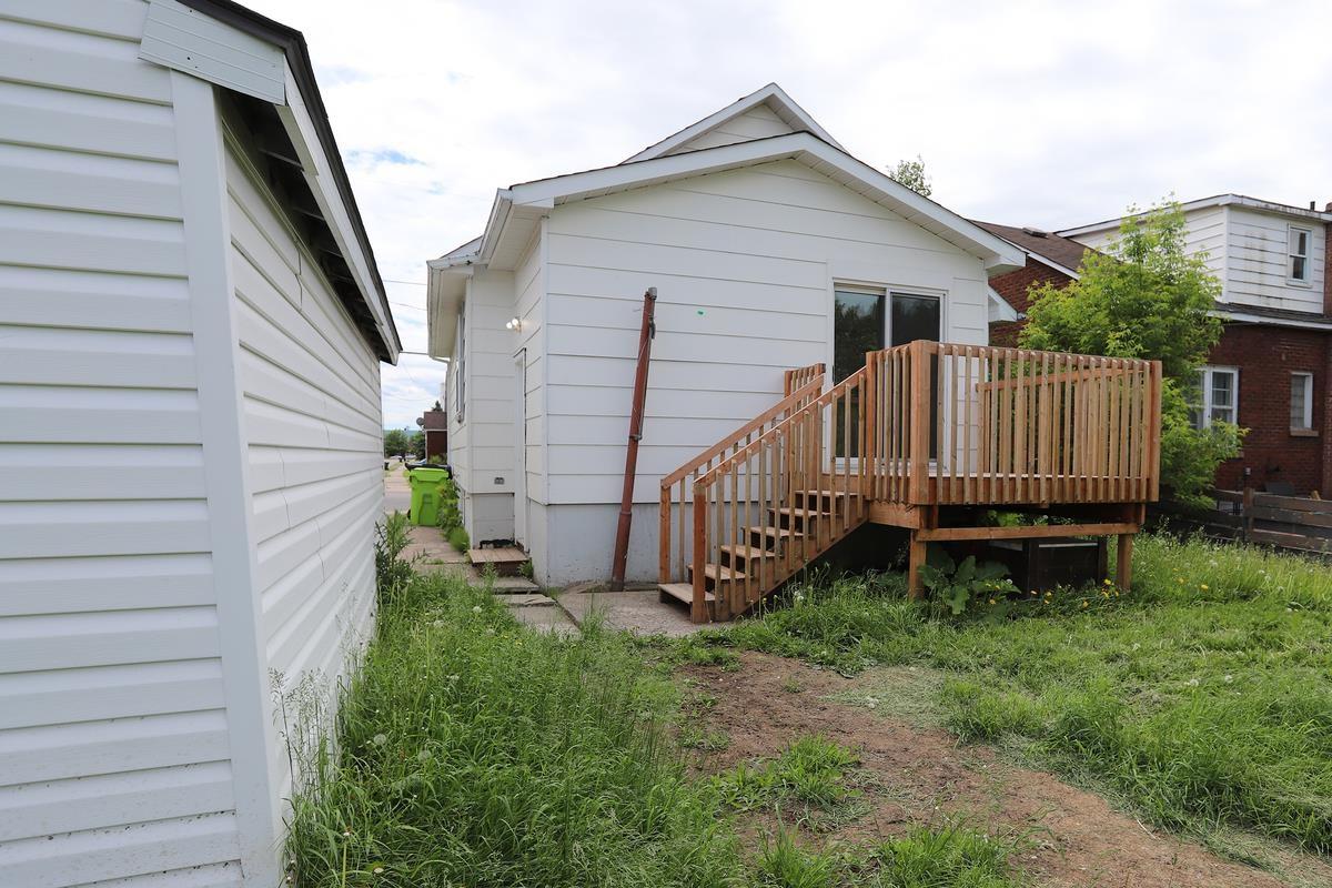 Photo 6 of 150 Henrietta Avenue, Sault Ste Marie, Ward 4 — HOMEH