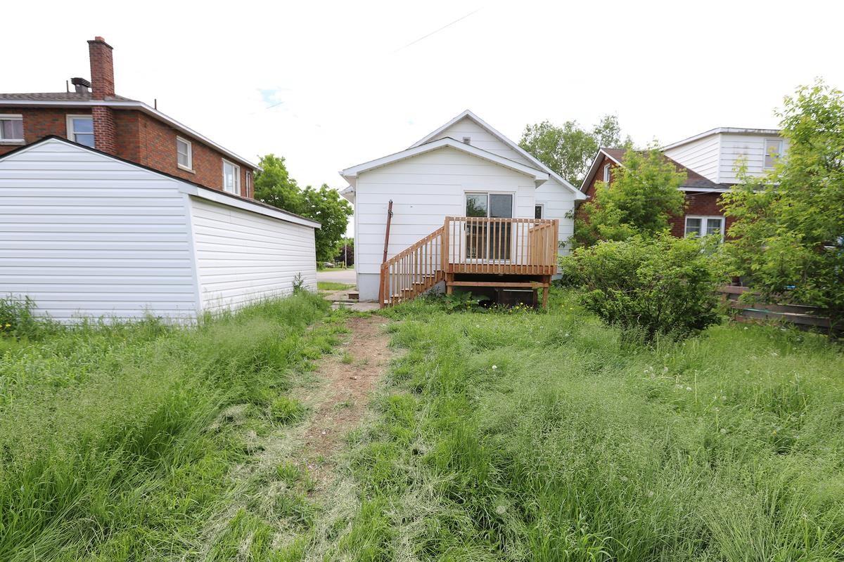 Photo 7 of 150 Henrietta Avenue, Sault Ste Marie, Ward 4 — HOMEH