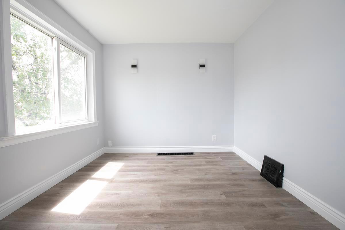 Photo 13 of 150 Henrietta Avenue, Sault Ste Marie, Ward 4 — HOMEH
