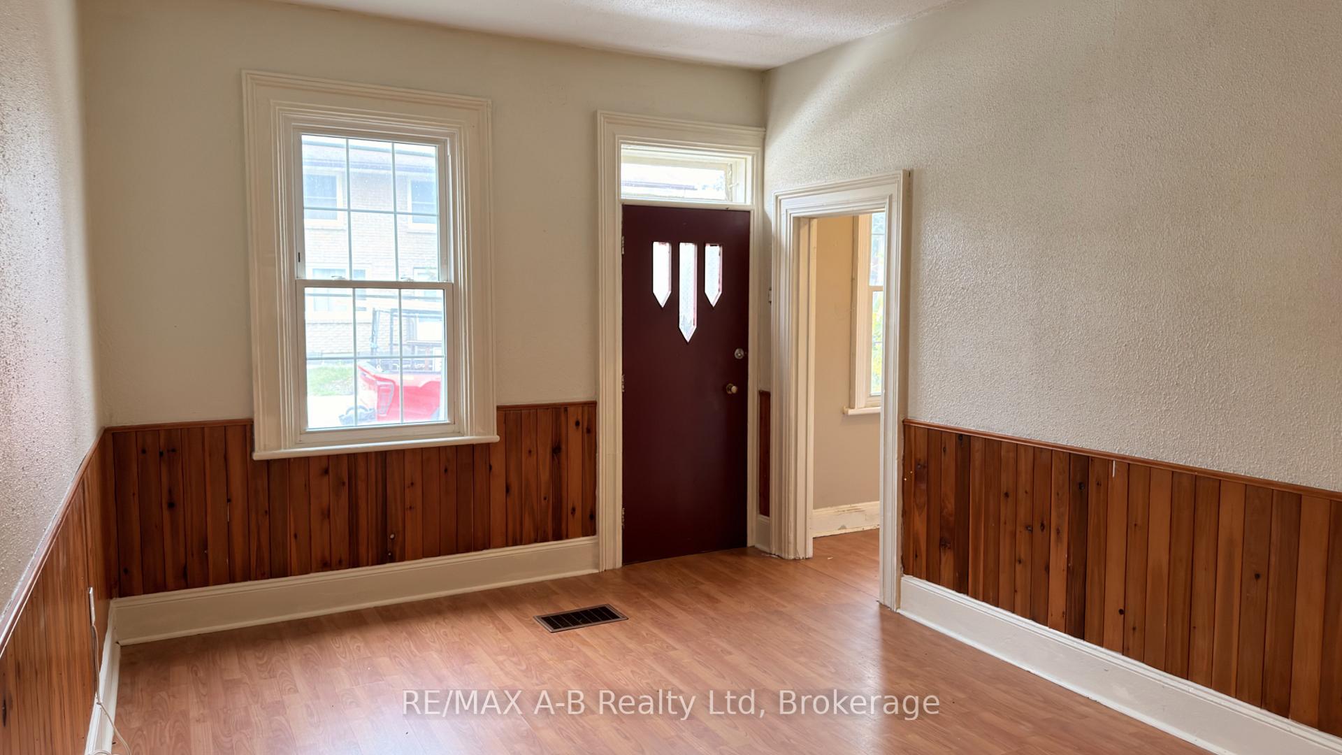 Photo 4 of 21 Henry Street, Cambridge, Christopher-Champlain — HOMEH