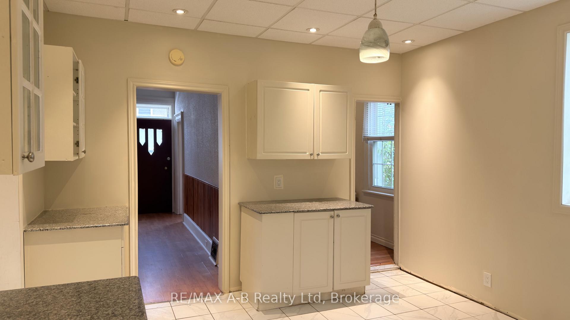 Photo 8 of 21 Henry Street, Cambridge, Christopher-Champlain — HOMEH