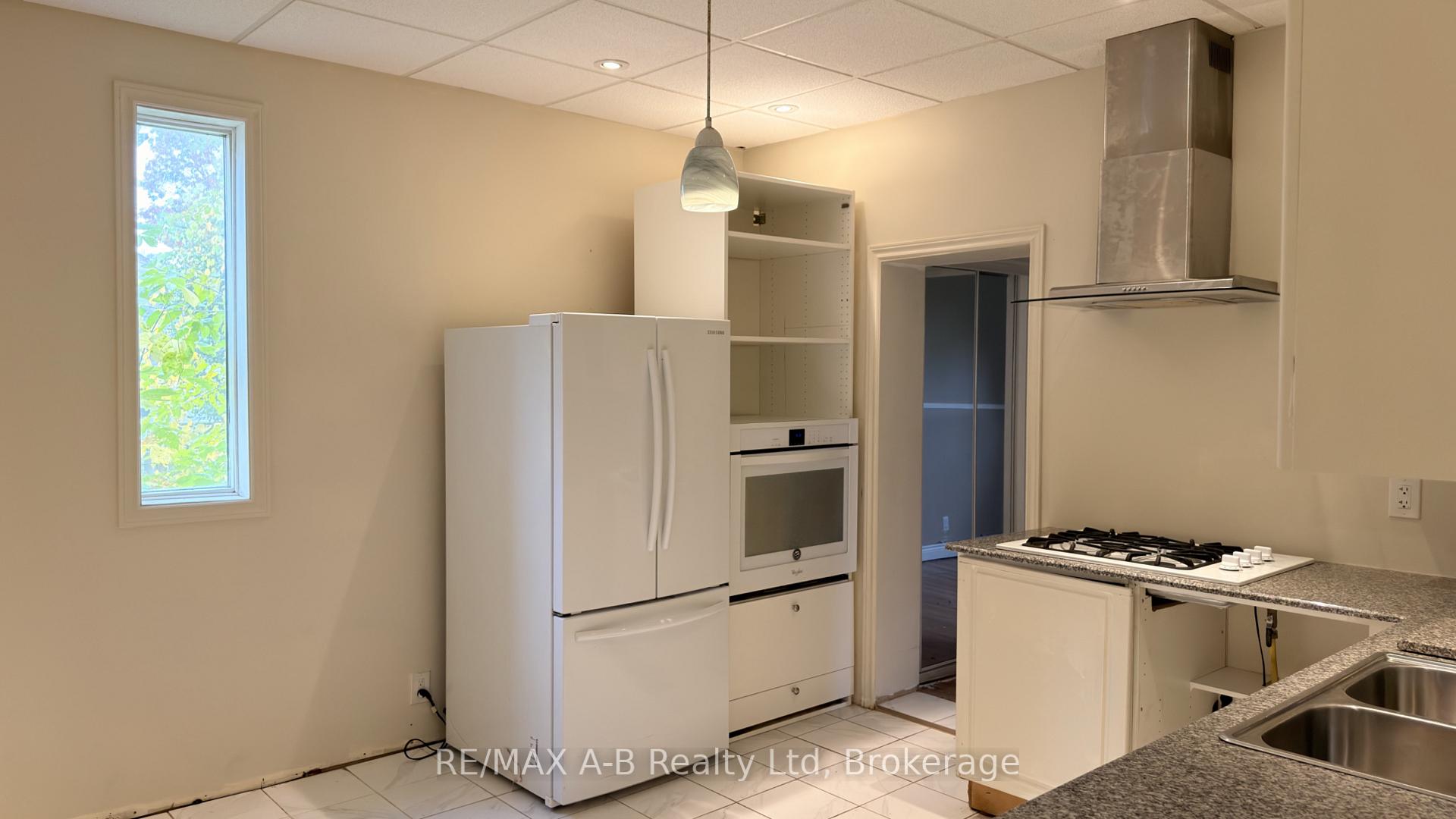 Photo 16 of 21 Henry Street, Cambridge, Christopher-Champlain — HOMEH