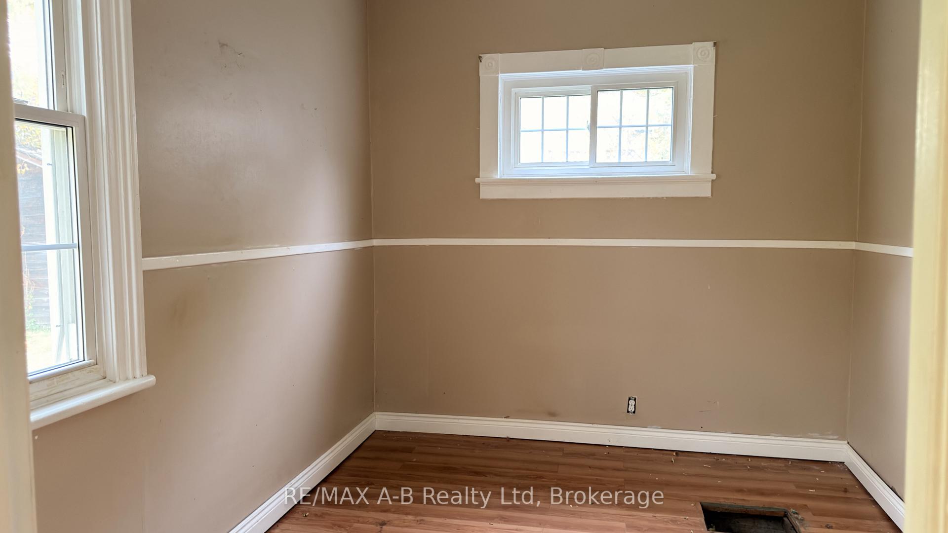 Photo 25 of 21 Henry Street, Cambridge, Christopher-Champlain — HOMEH