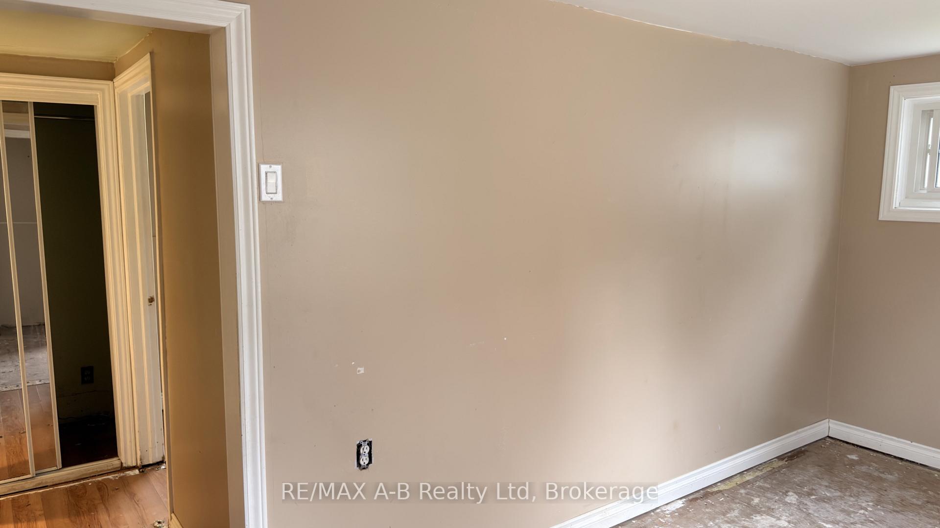 Photo 28 of 21 Henry Street, Cambridge, Christopher-Champlain — HOMEH