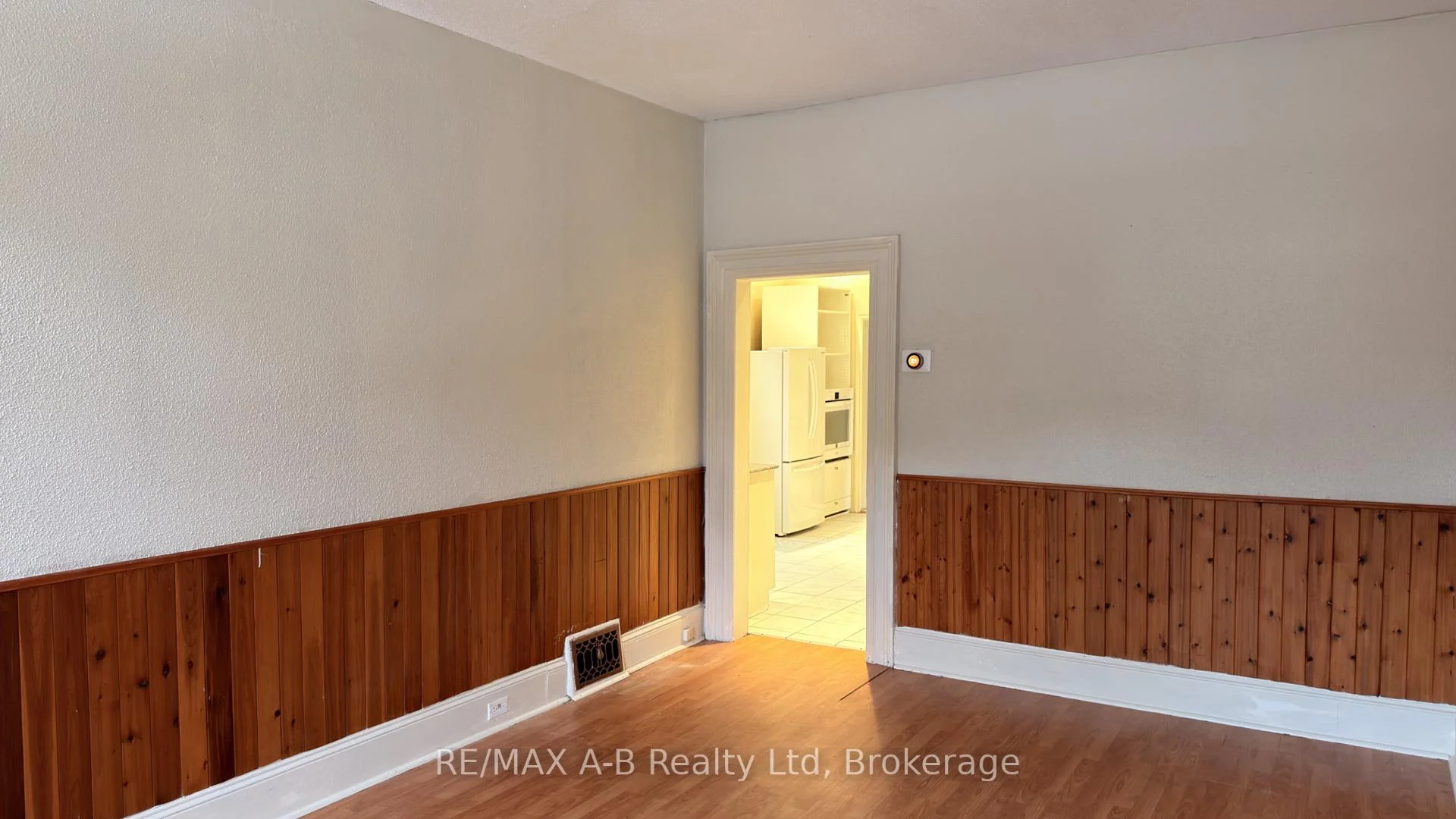 Photo 10 of 21 Henry Street, Cambridge, Christopher-Champlain — HOMEH