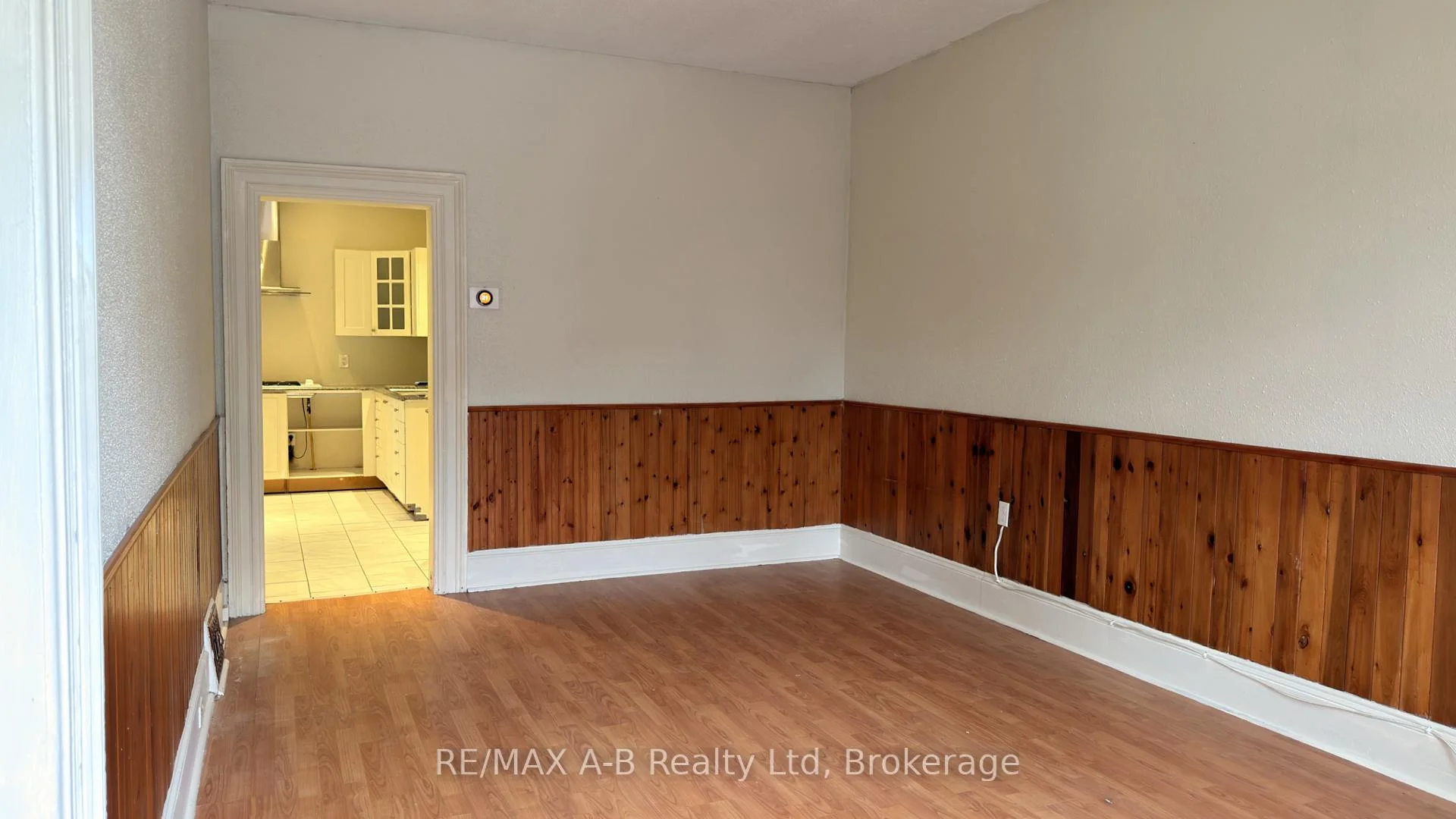 Photo 11 of 21 Henry Street, Cambridge, Christopher-Champlain — HOMEH