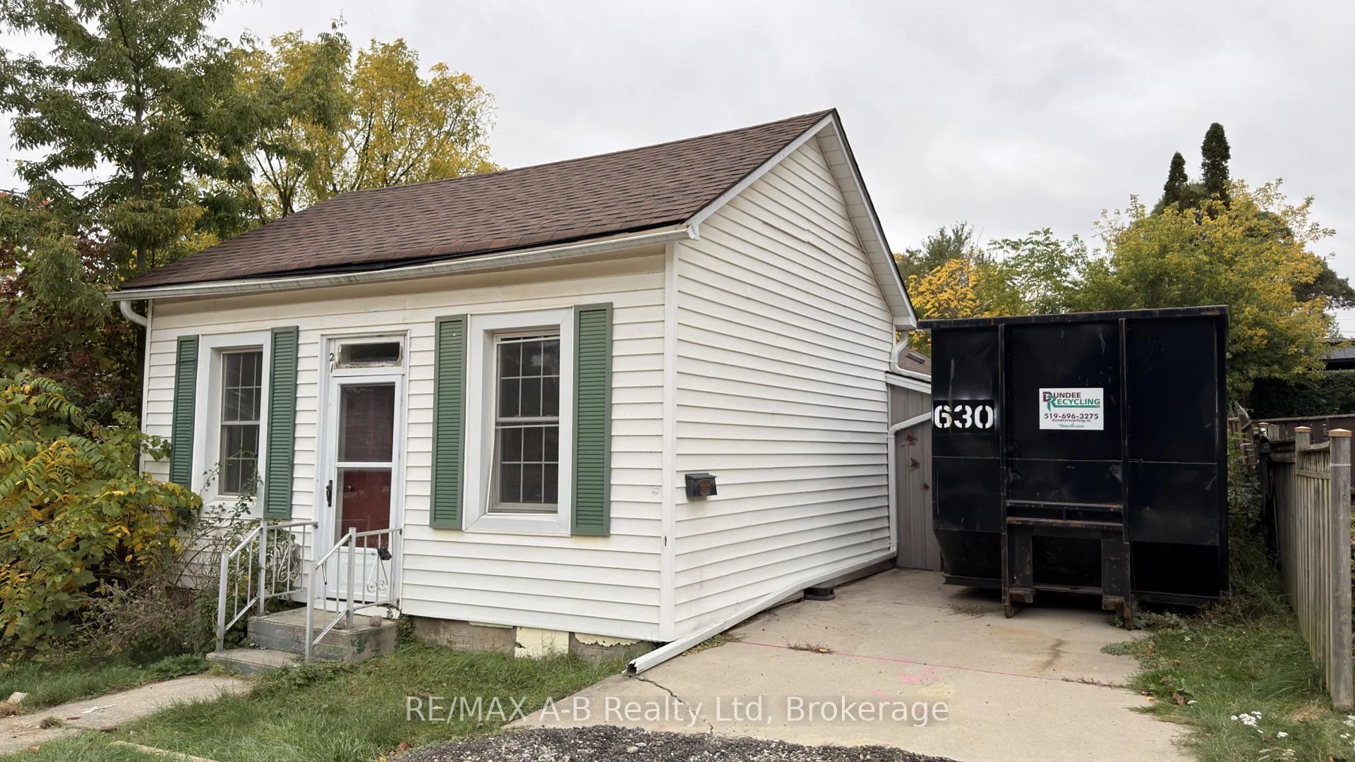 Photo 43 of 21 Henry Street, Cambridge, Christopher-Champlain — HOMEH