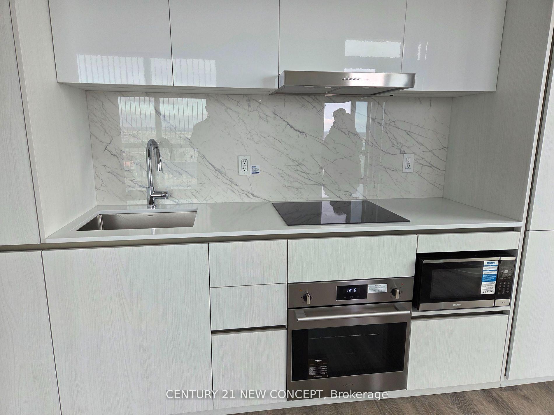 Photo 6 of Unit 1802, 8 Interchange Way, Vaughan, Vaughan Corporate Centre — HOMEH