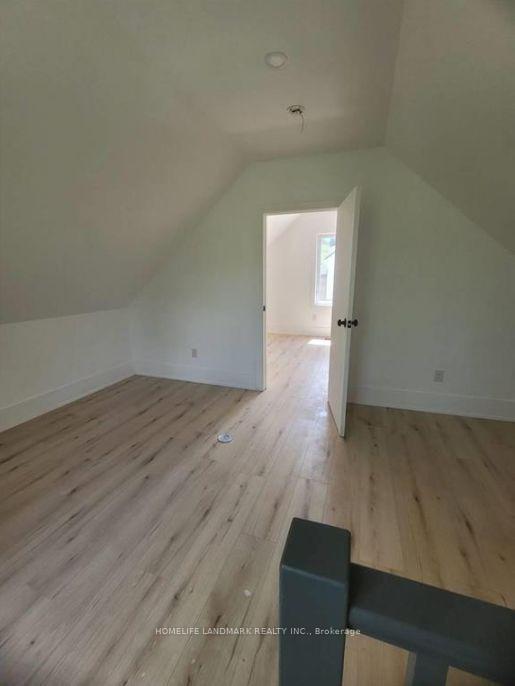 Photo 12 of 33 Bobcaygeon Road, Minden Hills, Lutterworth — HOMEH
