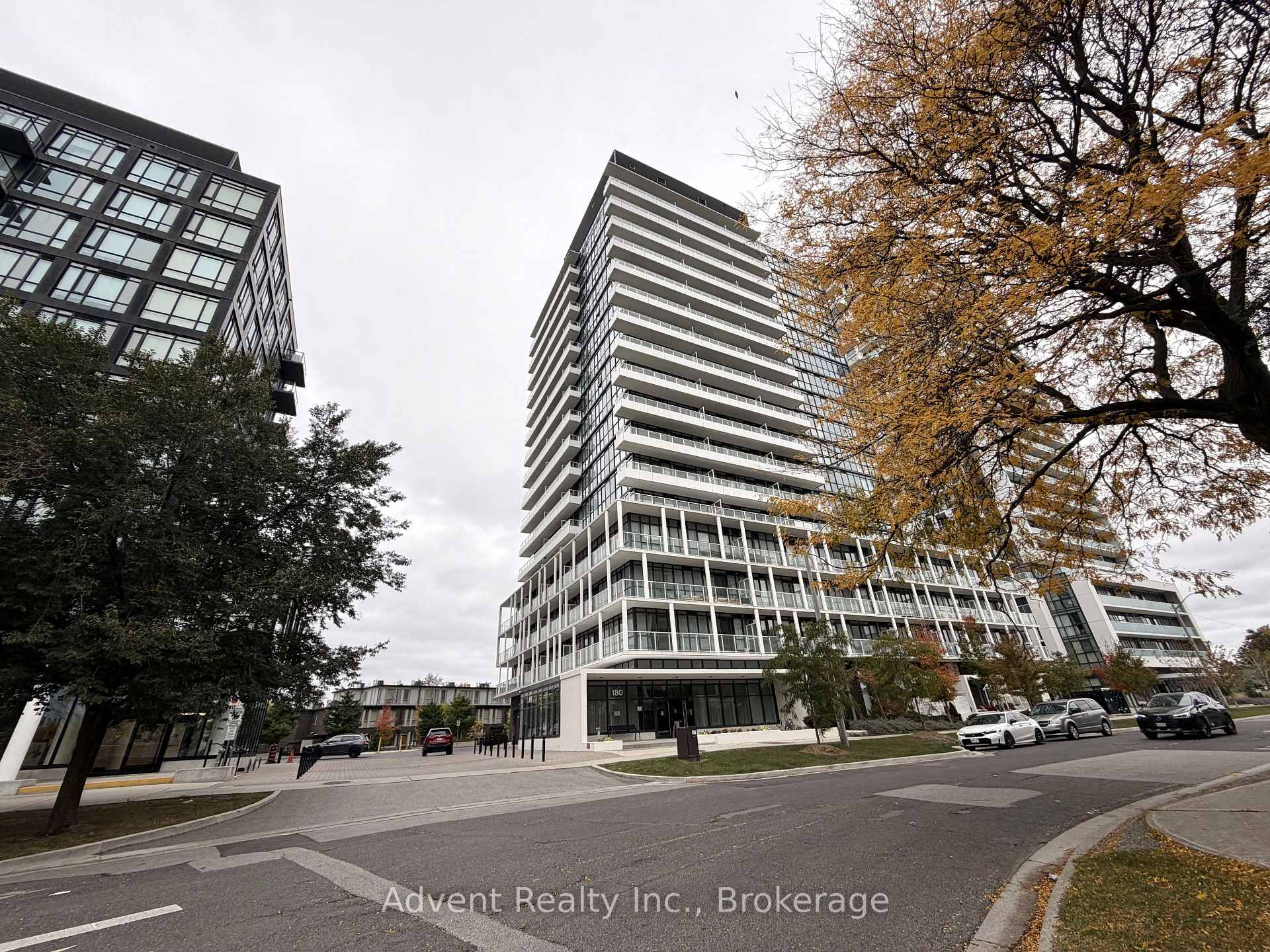 Photo of Unit 1113, 180 Fairview Mall Drive