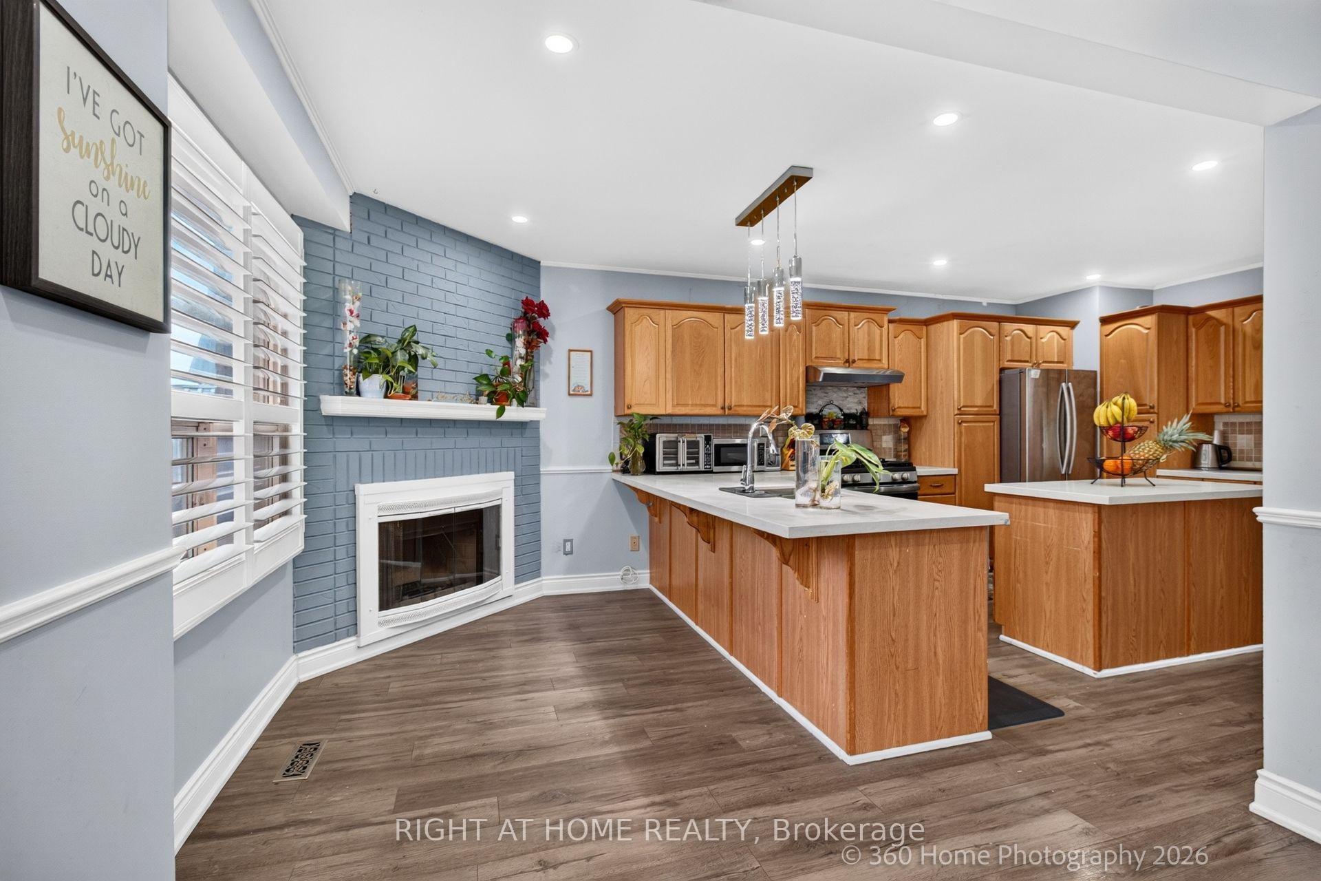 Photo 5 of 57 Cornwall Drive, Ajax, Central — HOMEH