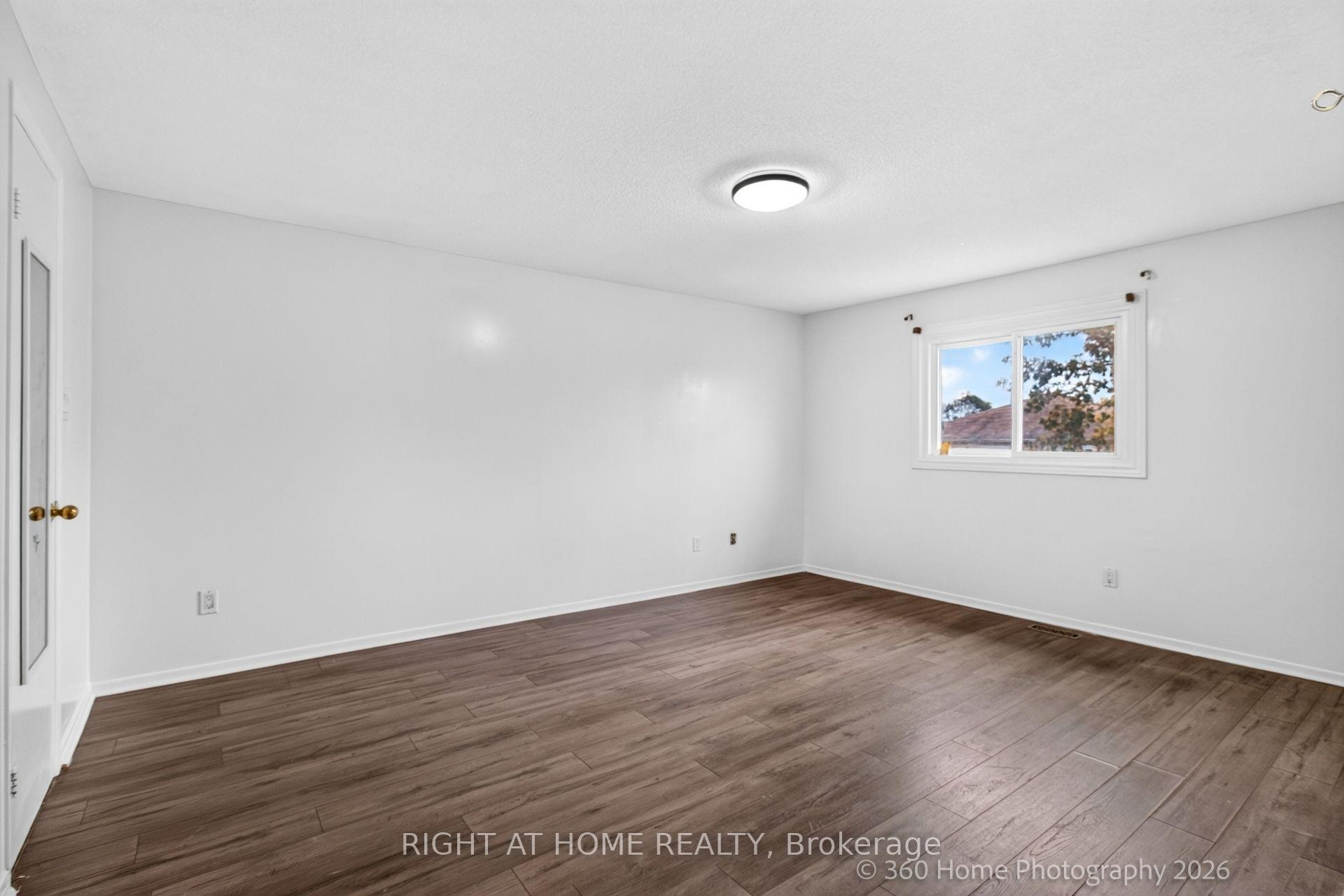 Photo 10 of 57 Cornwall Drive, Ajax, Central — HOMEH